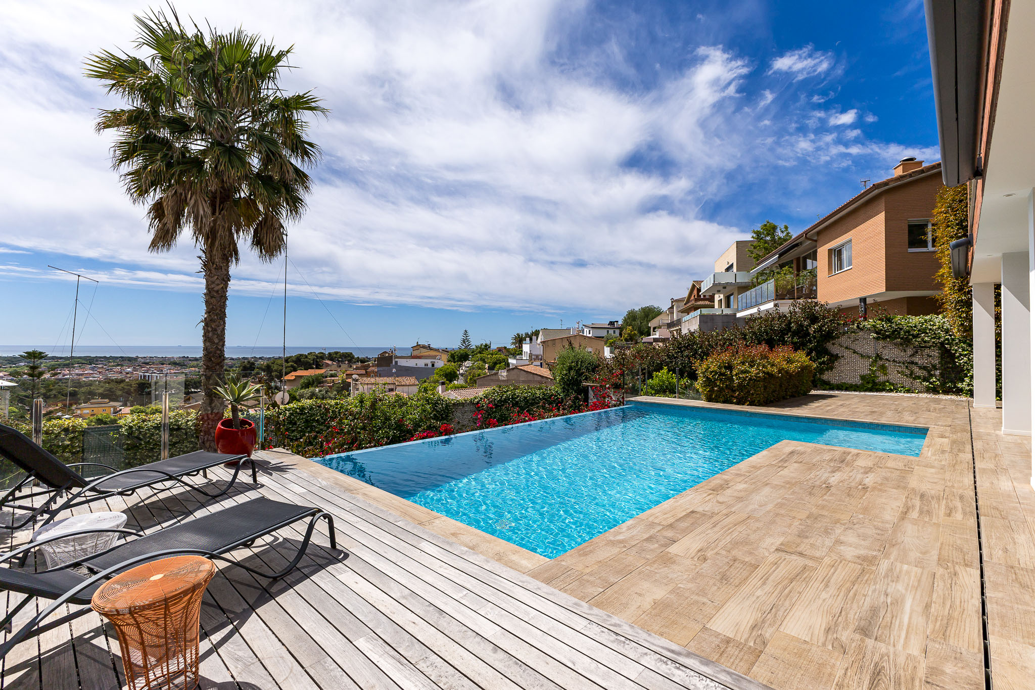 Modern house with views of the Mediterranean