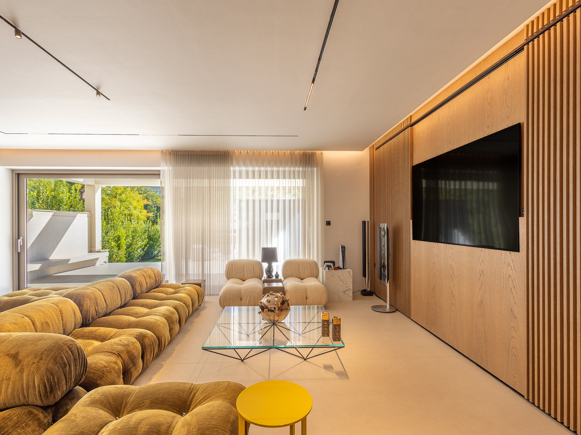 Exquisite 302 sq.m. duplex apartment near the center of Kifisia