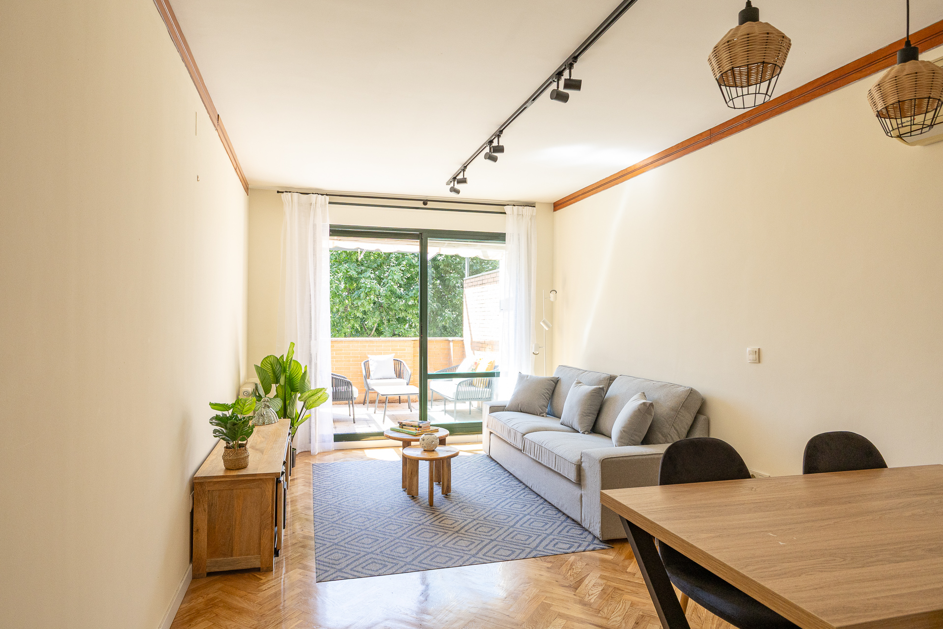 2-Bedroom Duplex with Terrace, Swimming Pool and Parking