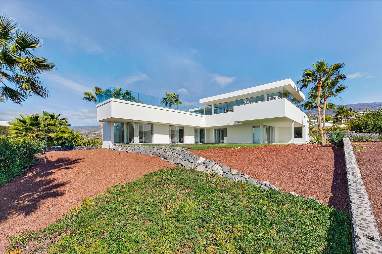 Luxury villa in the first row on the golf course with panoramic view