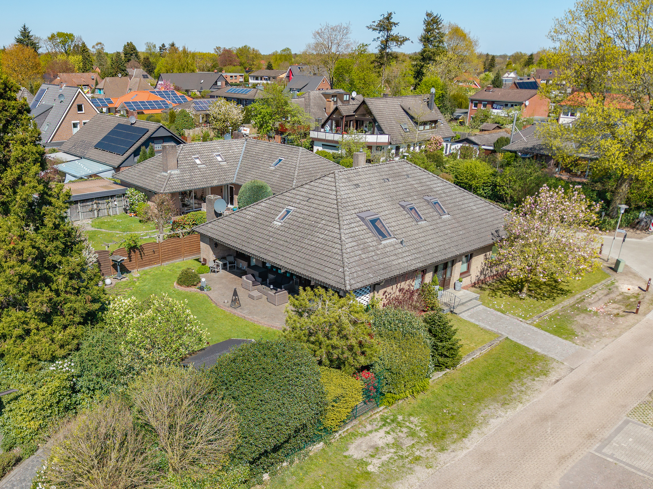 Großzügiges Einfamilienhaus im grünen Sandkrug!