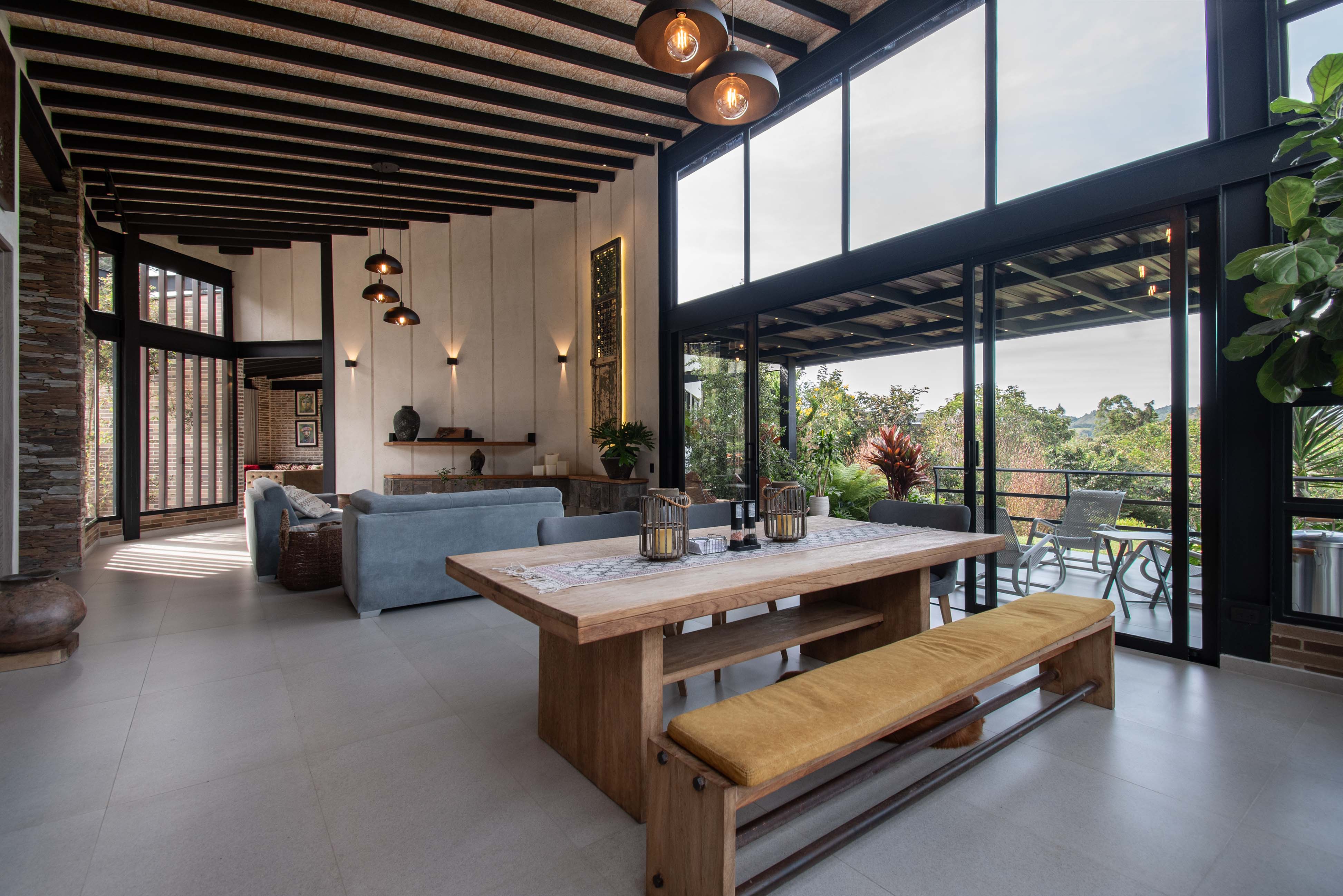 Casa campestre para venta | Parcelación con caballerizas en El Retiro