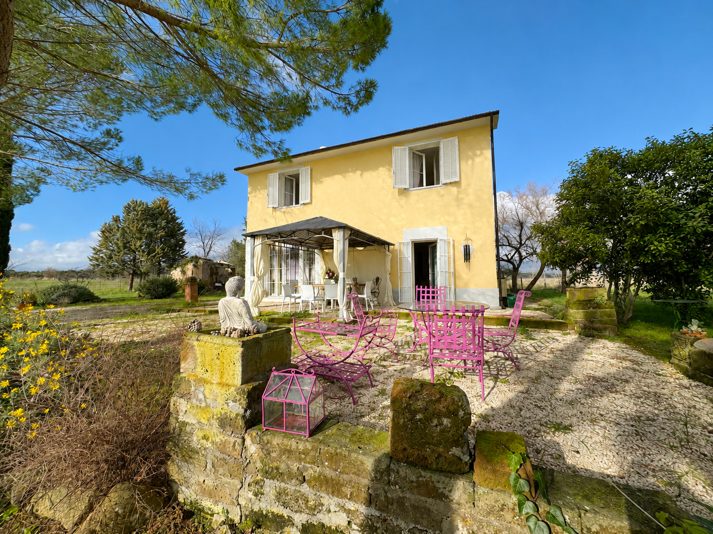 Zen House – A haven of light and harmony in the countryside between Montemerano and Scansano
