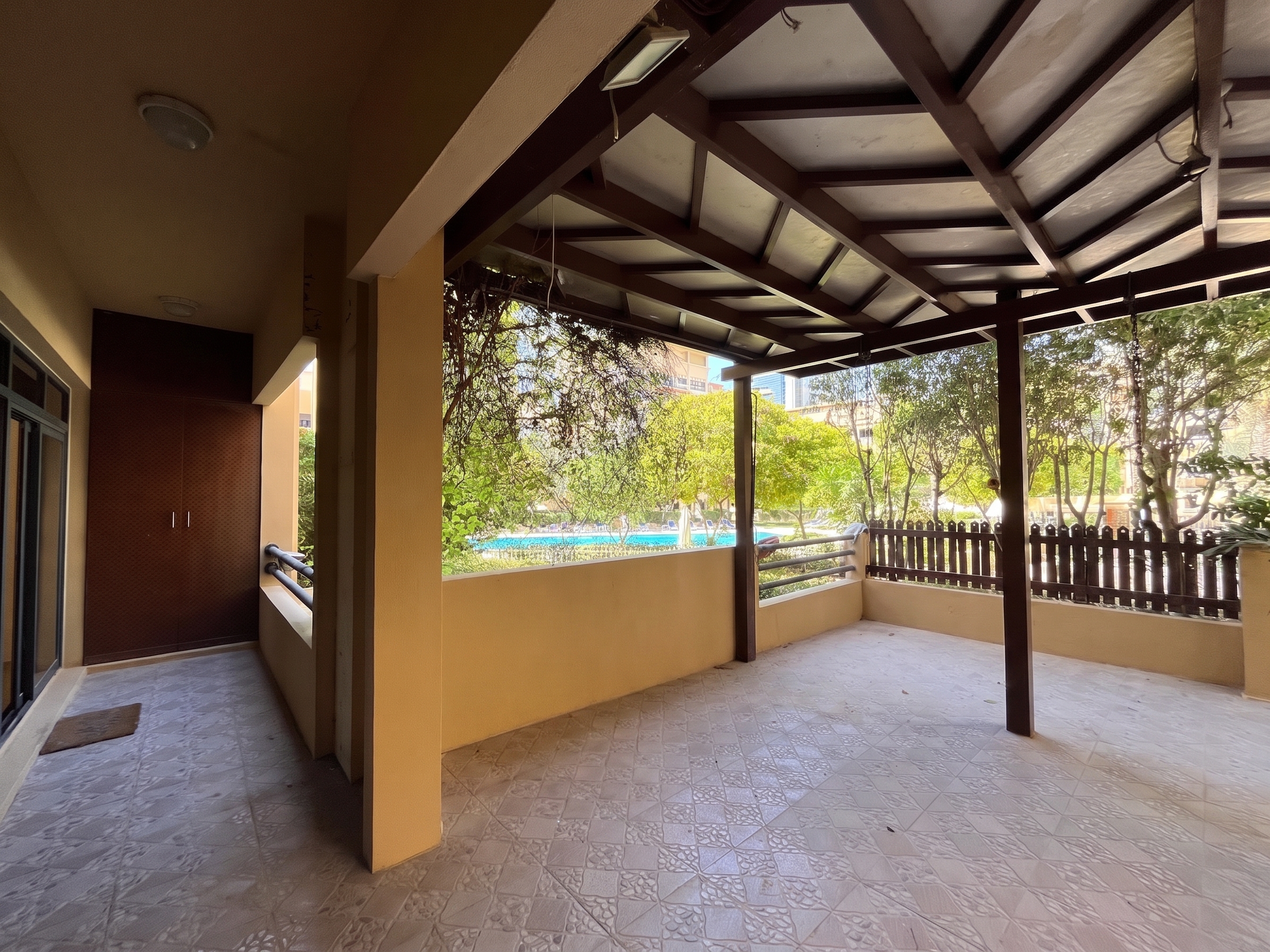 Unfurnished l Vacant l Large Terrace
