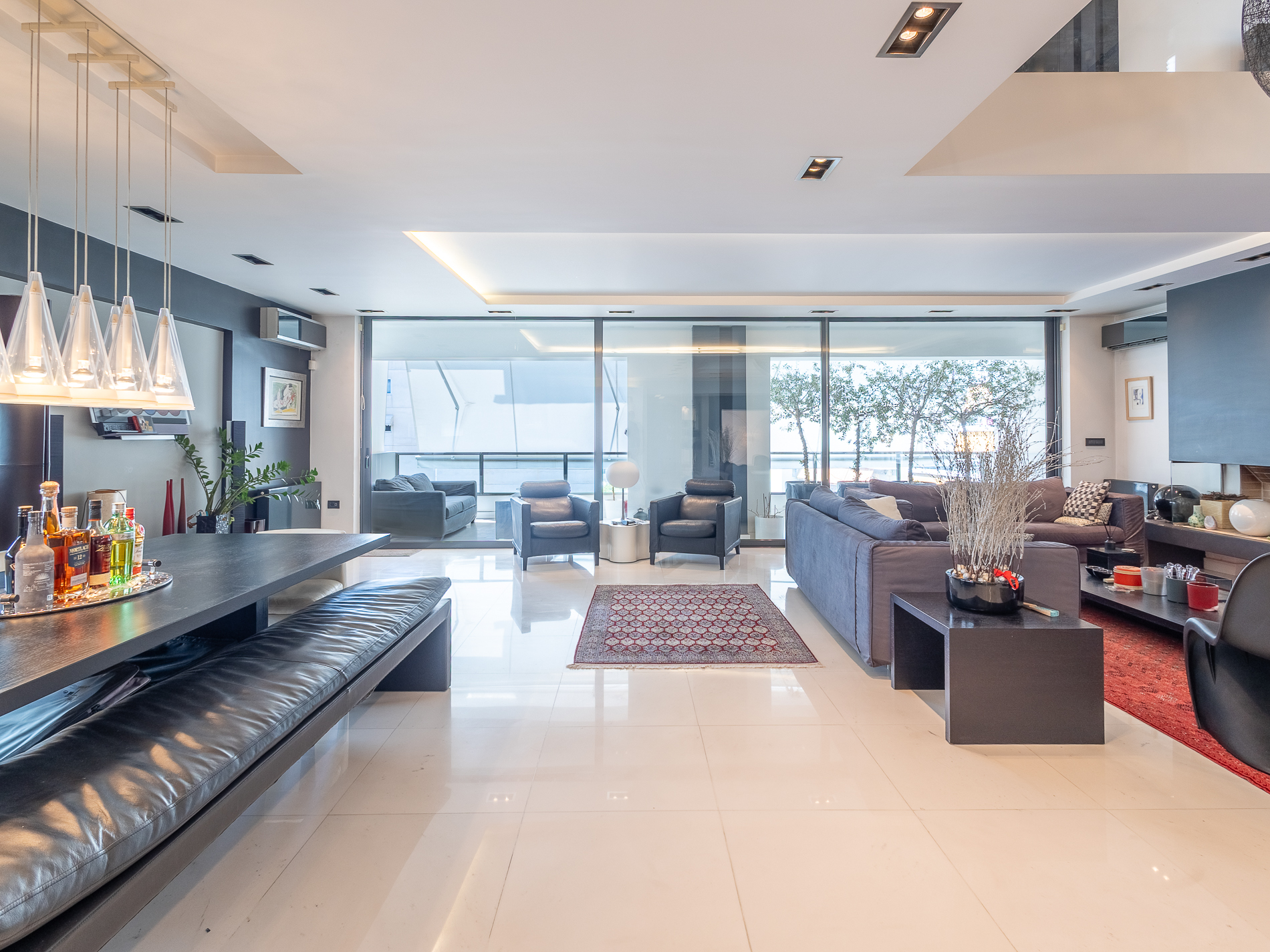 Luxury 247 sq.m. maisonette with 3 ensuite bedrooms