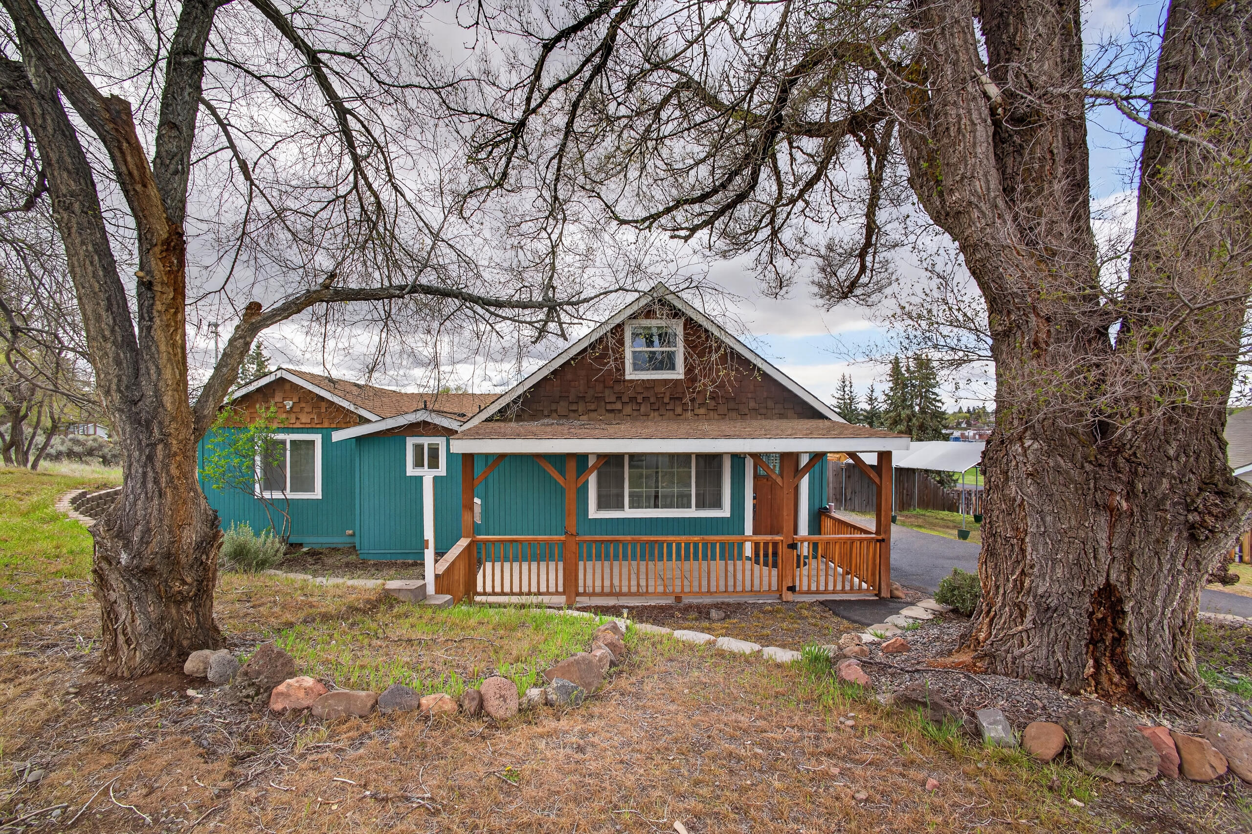Charming Craftsman Home in the Heart of Madras