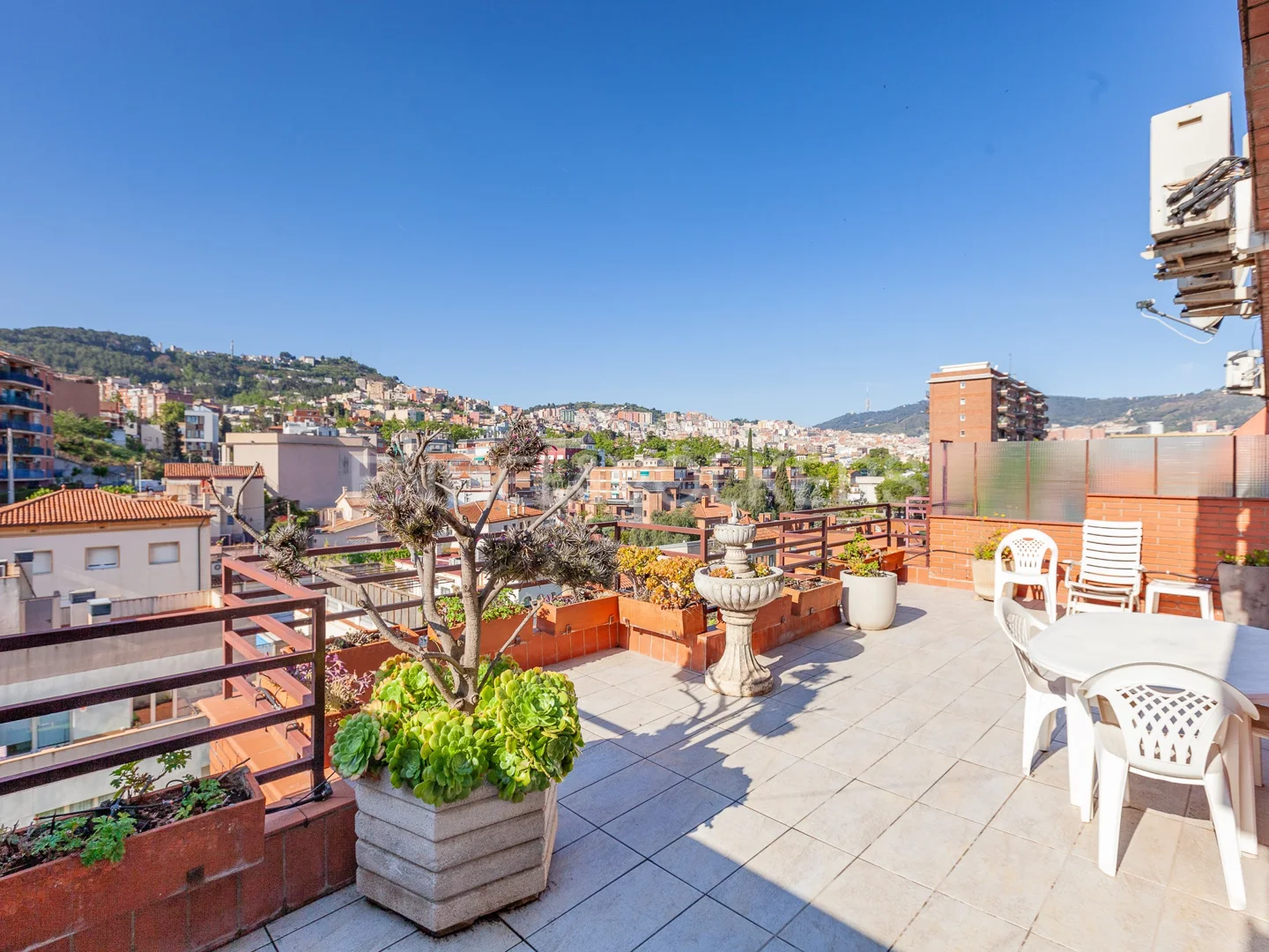 Spectacular Penthouse with panoramic views and large terrace