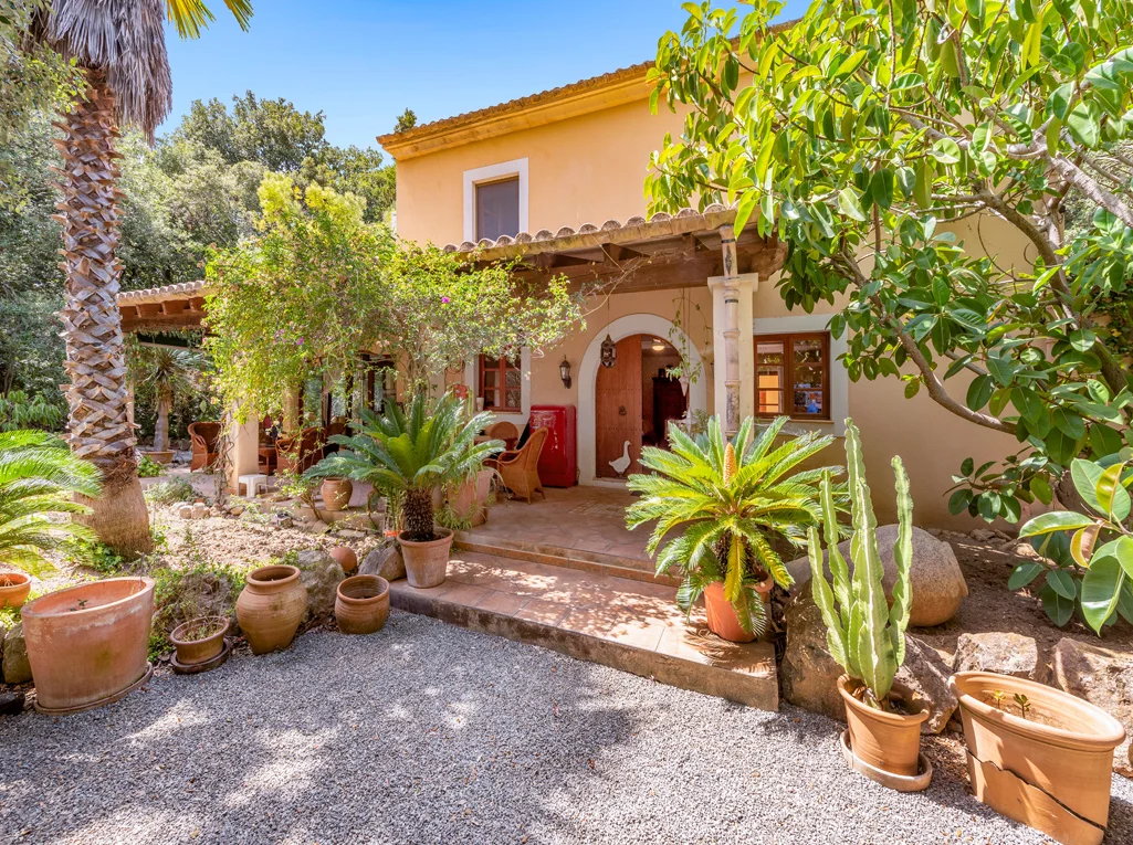 A delightful, highly private home in Pollensa