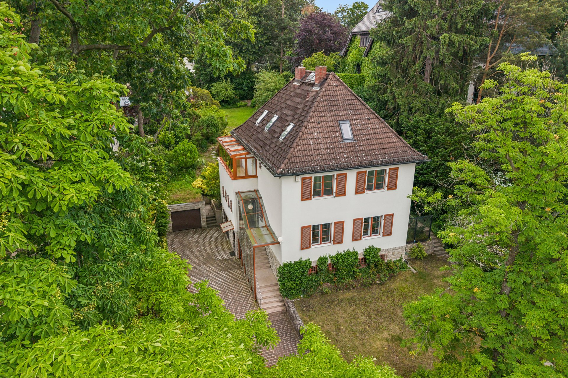 Historischer Charme trifft Gartenidylle in bester Nikolassee Lage