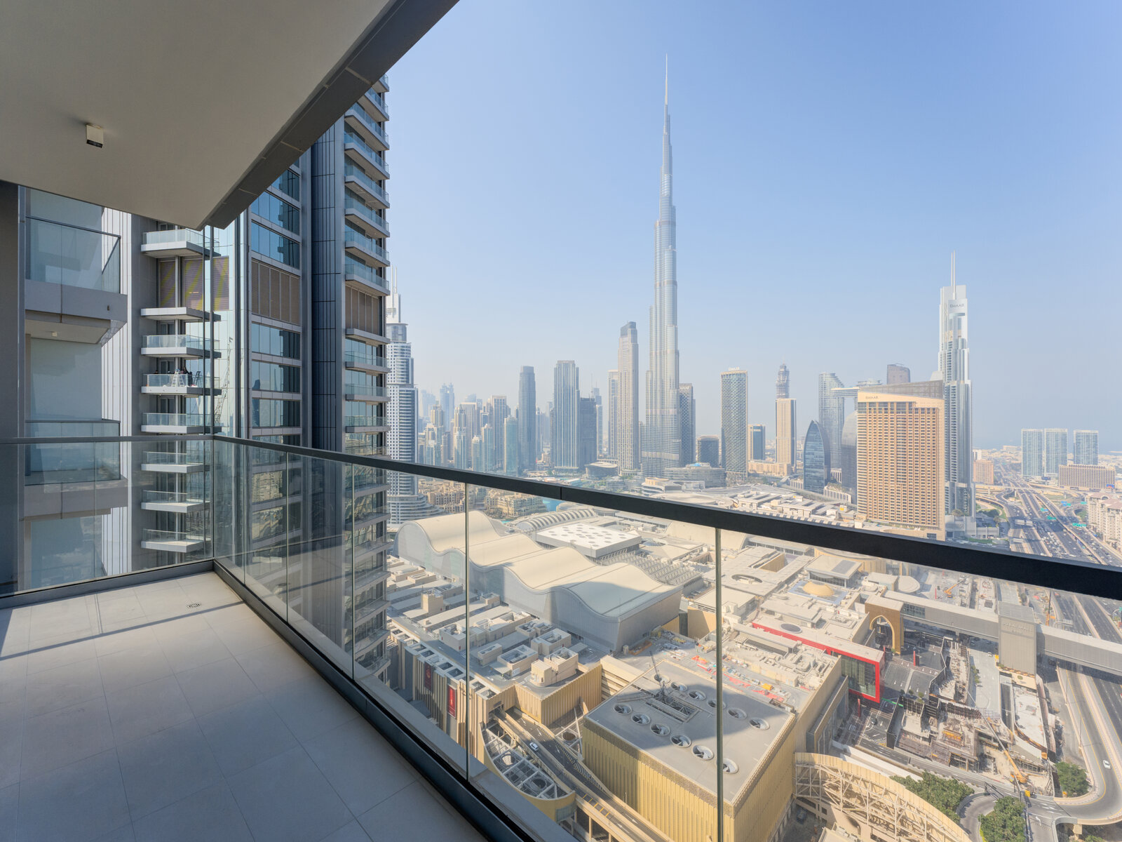 Burj Khalifa View | Unfurnished | Modern