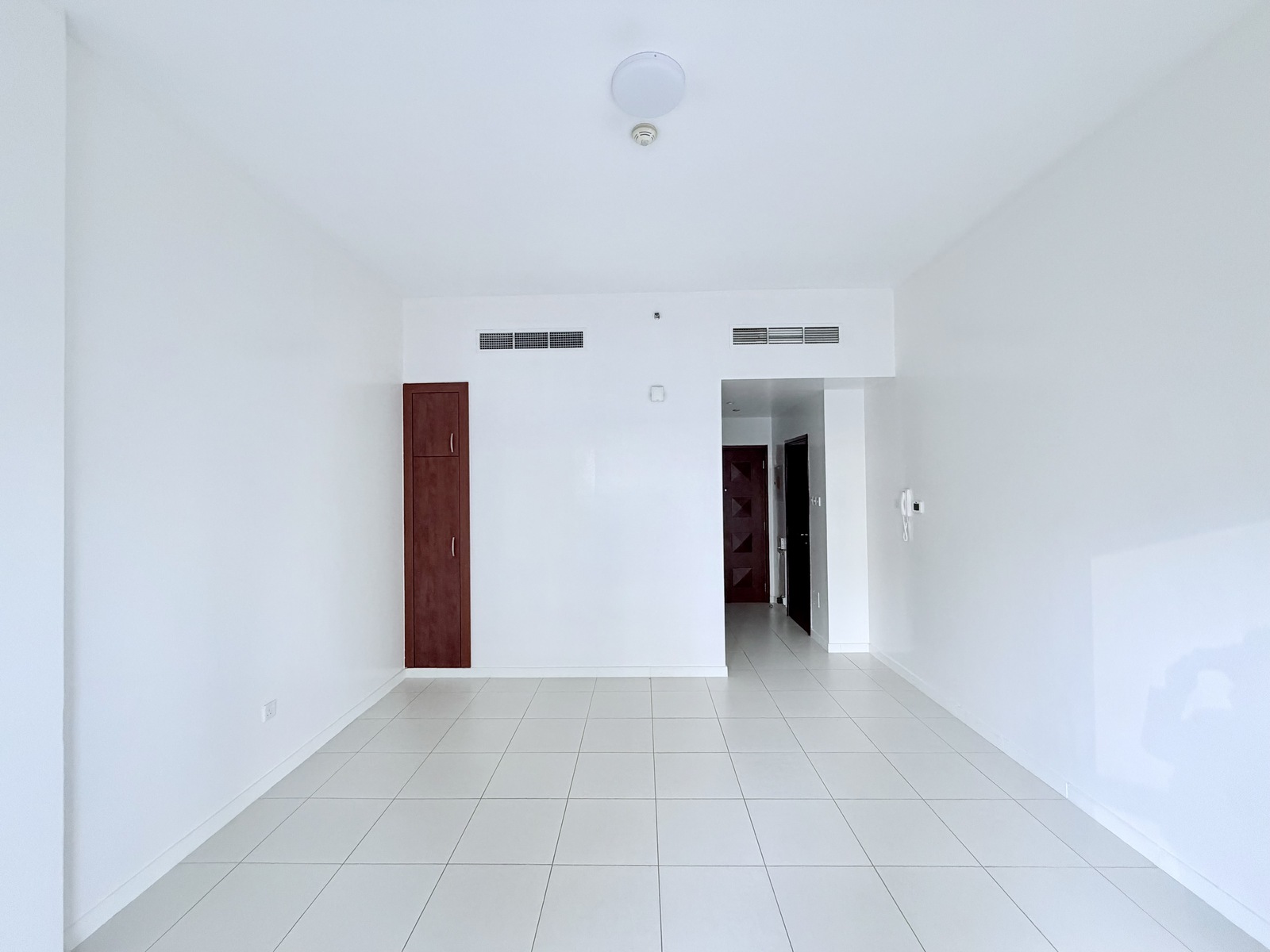 Unfurnished | Near Metro | Vacant