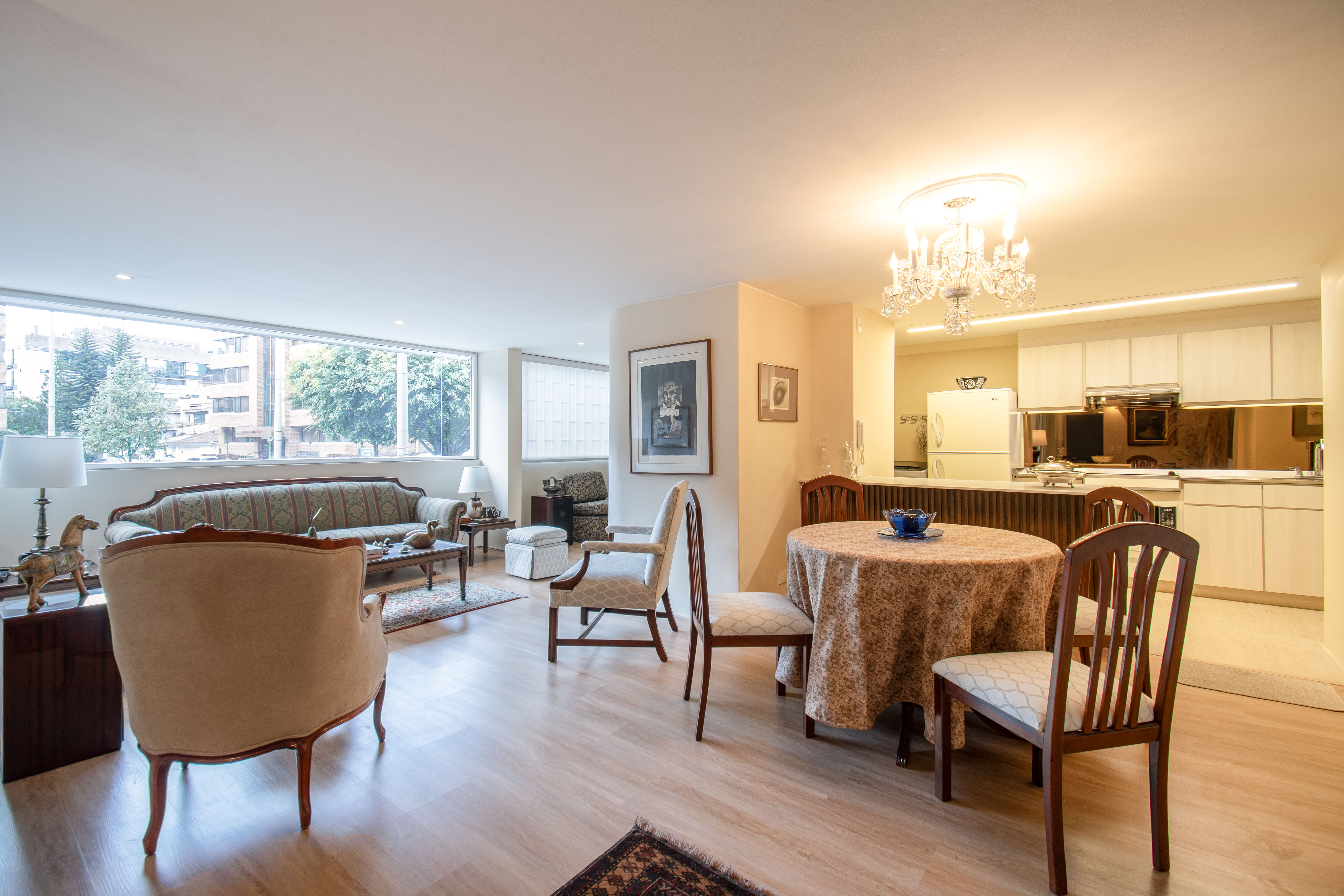 Apartamento remodelado para arriendo en Santa Paula