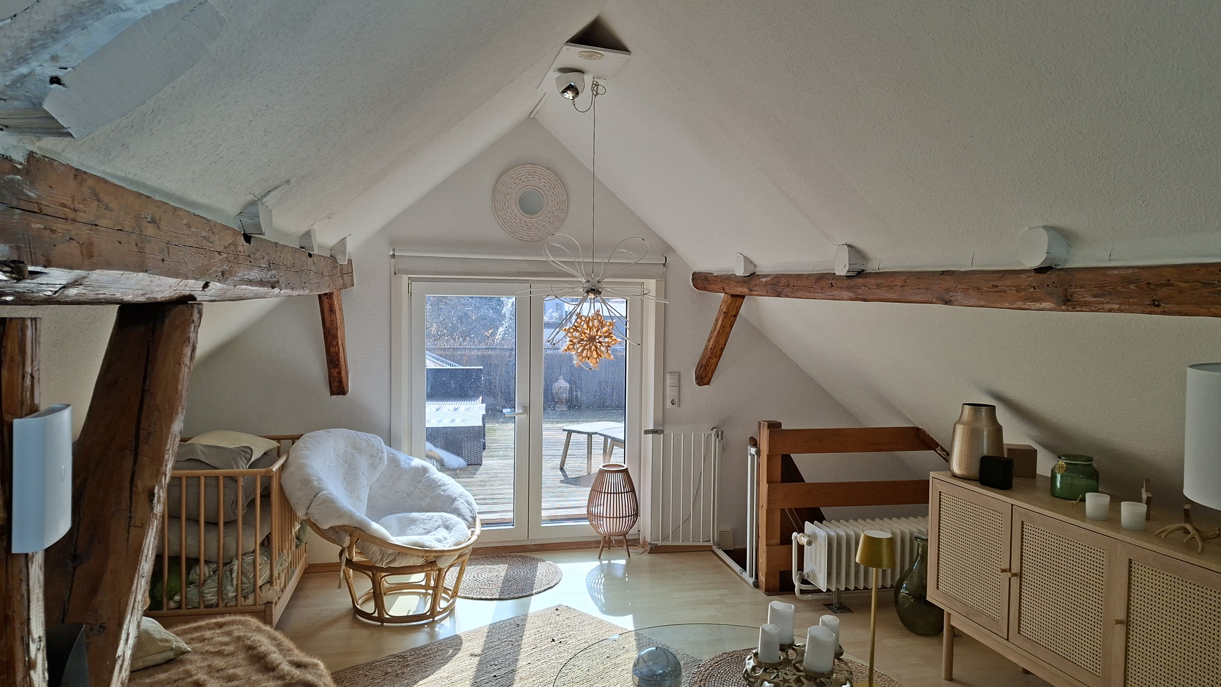 Wohnen mit besonderem Flair – Maisonettewohnung mit großzügiger Dachterrasse