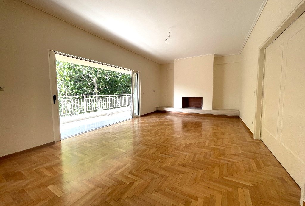 Fully renovated apartment in P. Psychiko 3rd floor