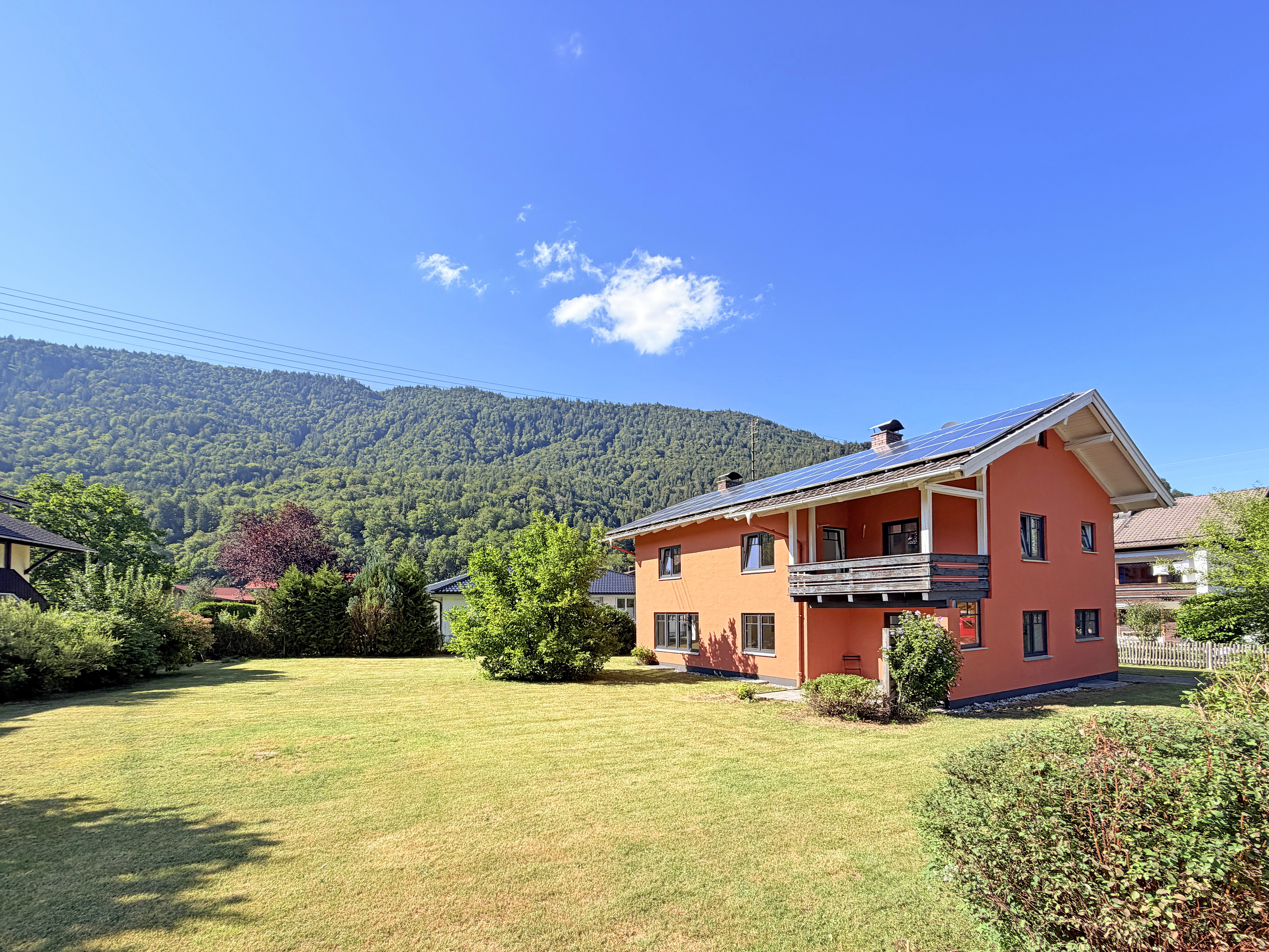 Solides Einfamilienhaus in ruhiger und zentralen Lage von Oberau