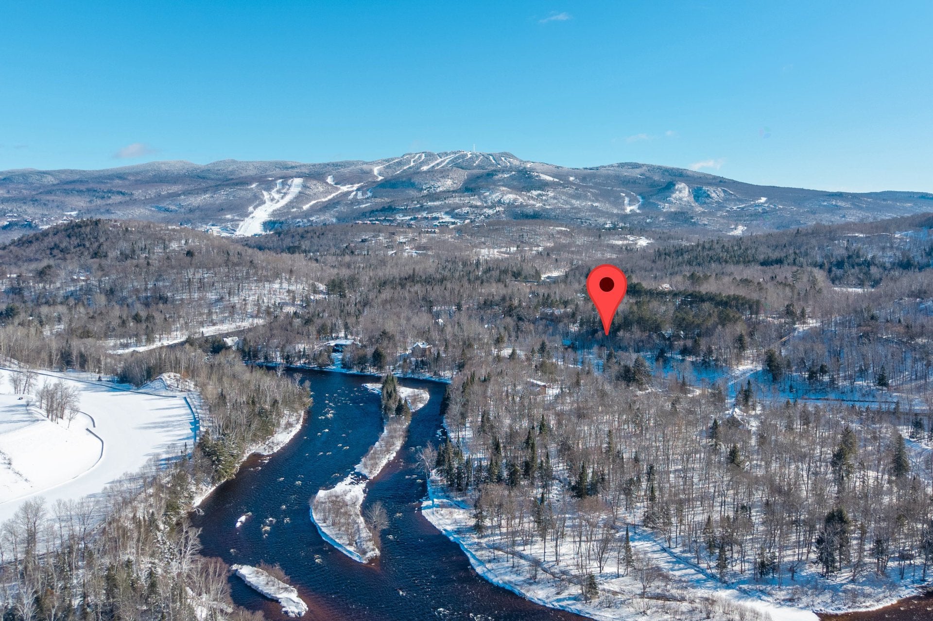 With deeded access to the Rivière du Diable