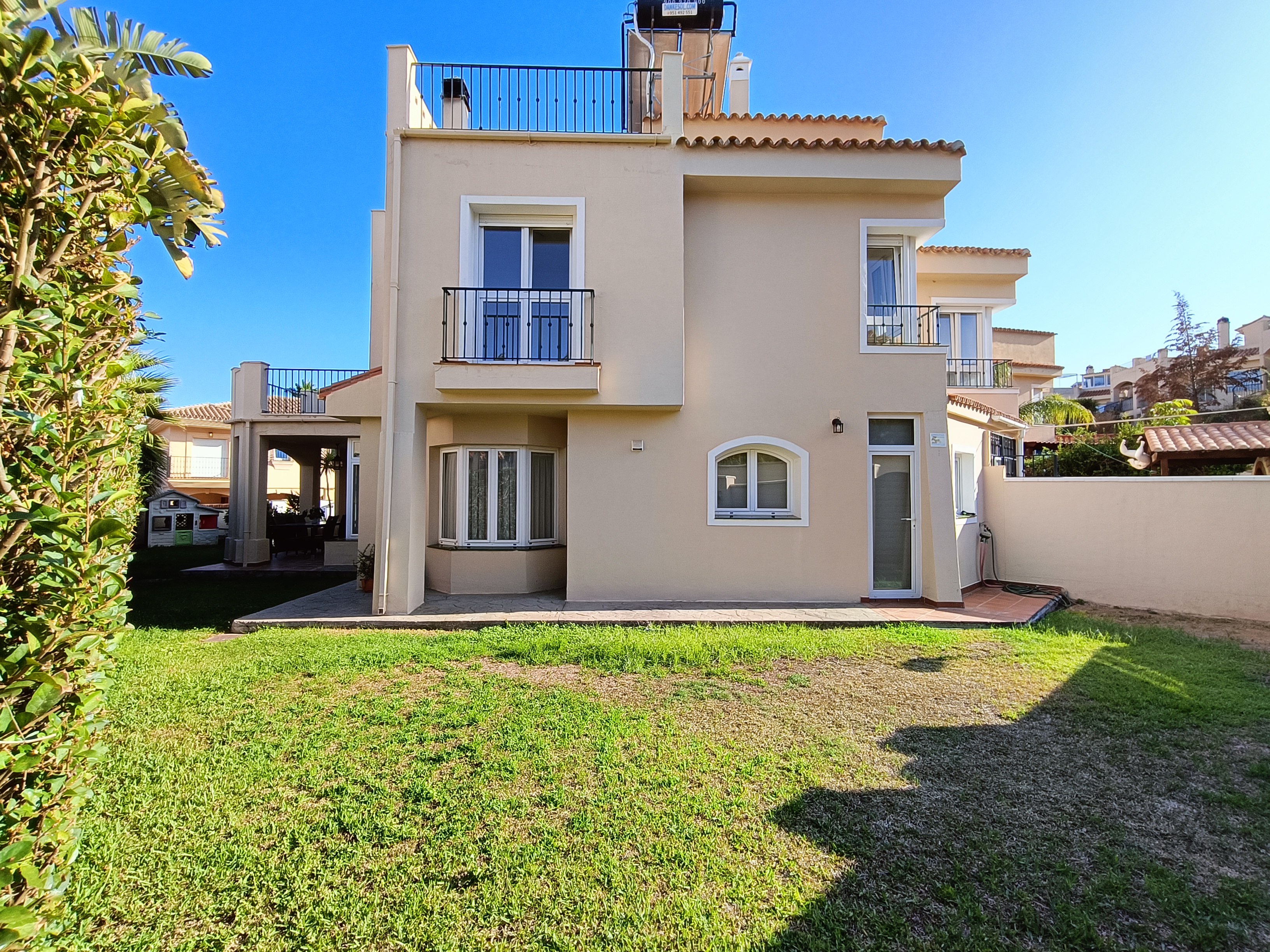 Elegantes Reihenhaus in Mijas mit Meerblick