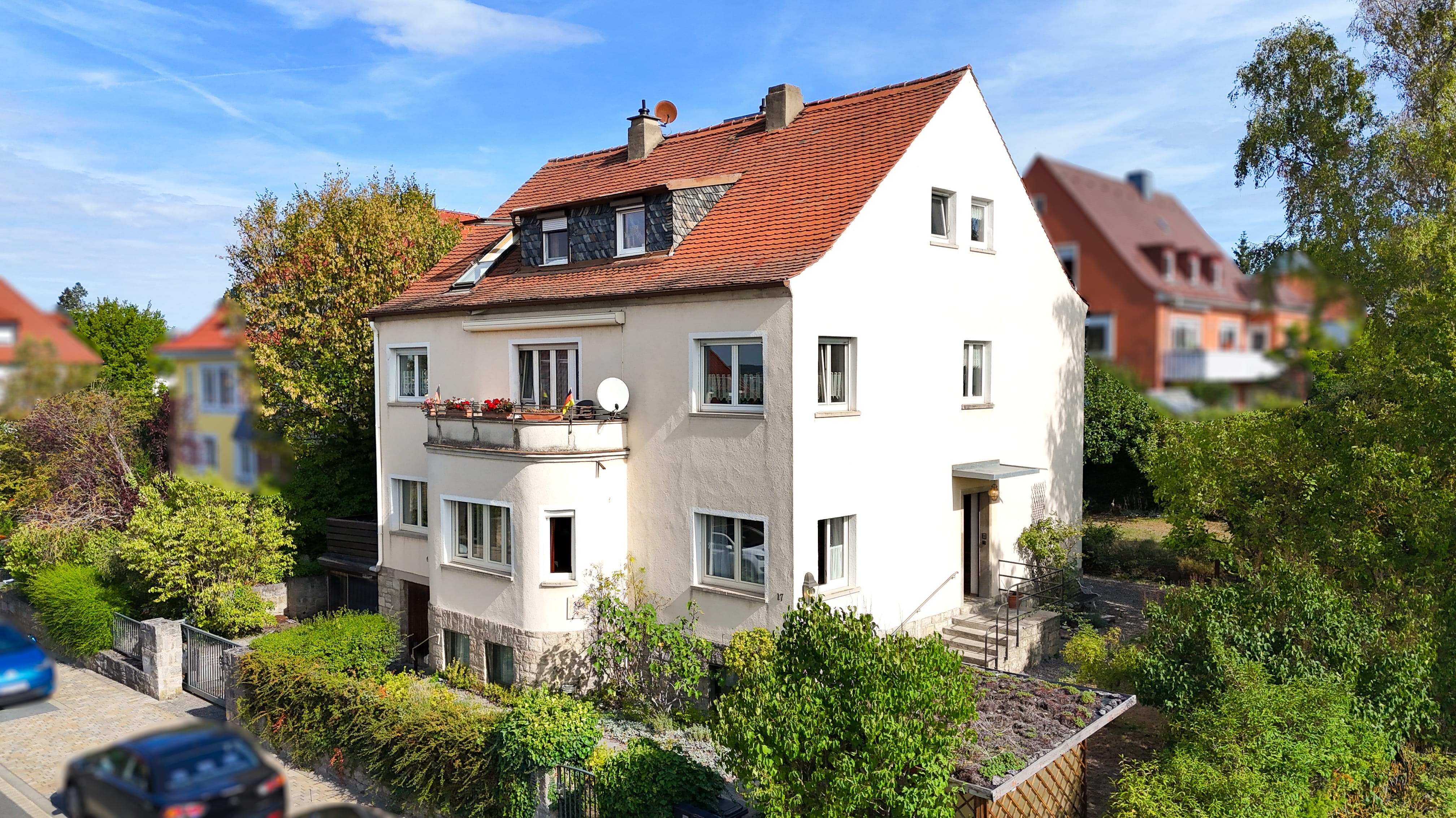 Teilvermietetes Dreifamilienhaus mit Entwicklungspotenzial