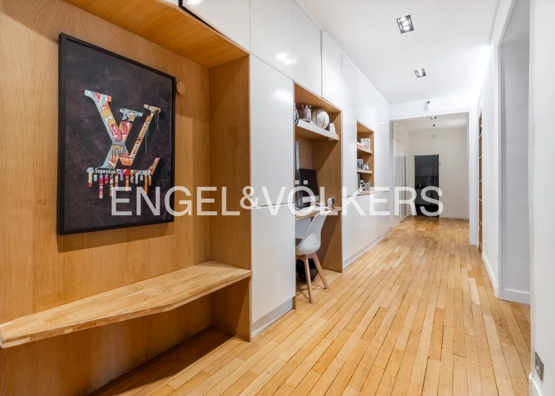 Neuilly /Longchamp - Family apartment of 137m²