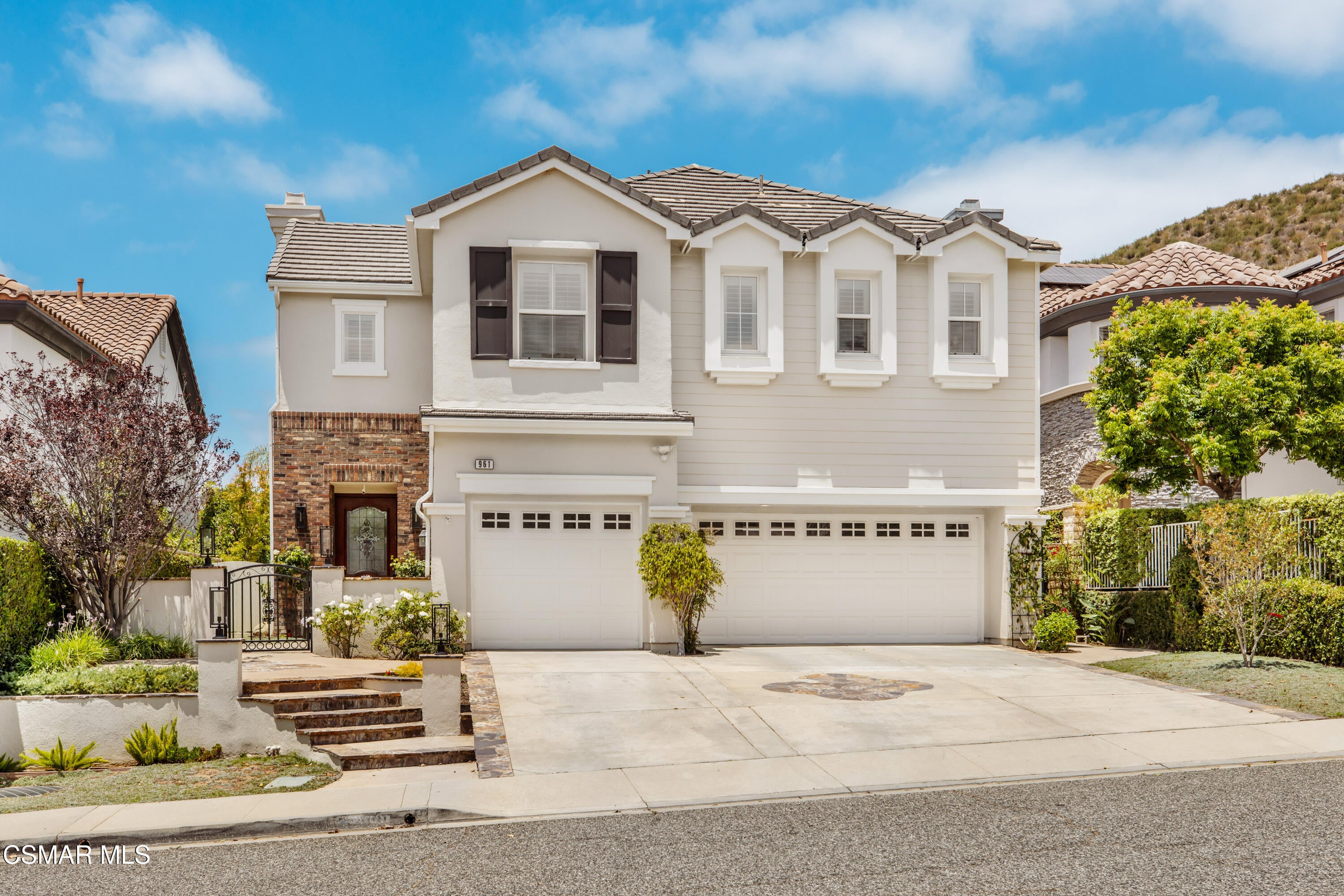 Luxury View Estate on Premium Lot