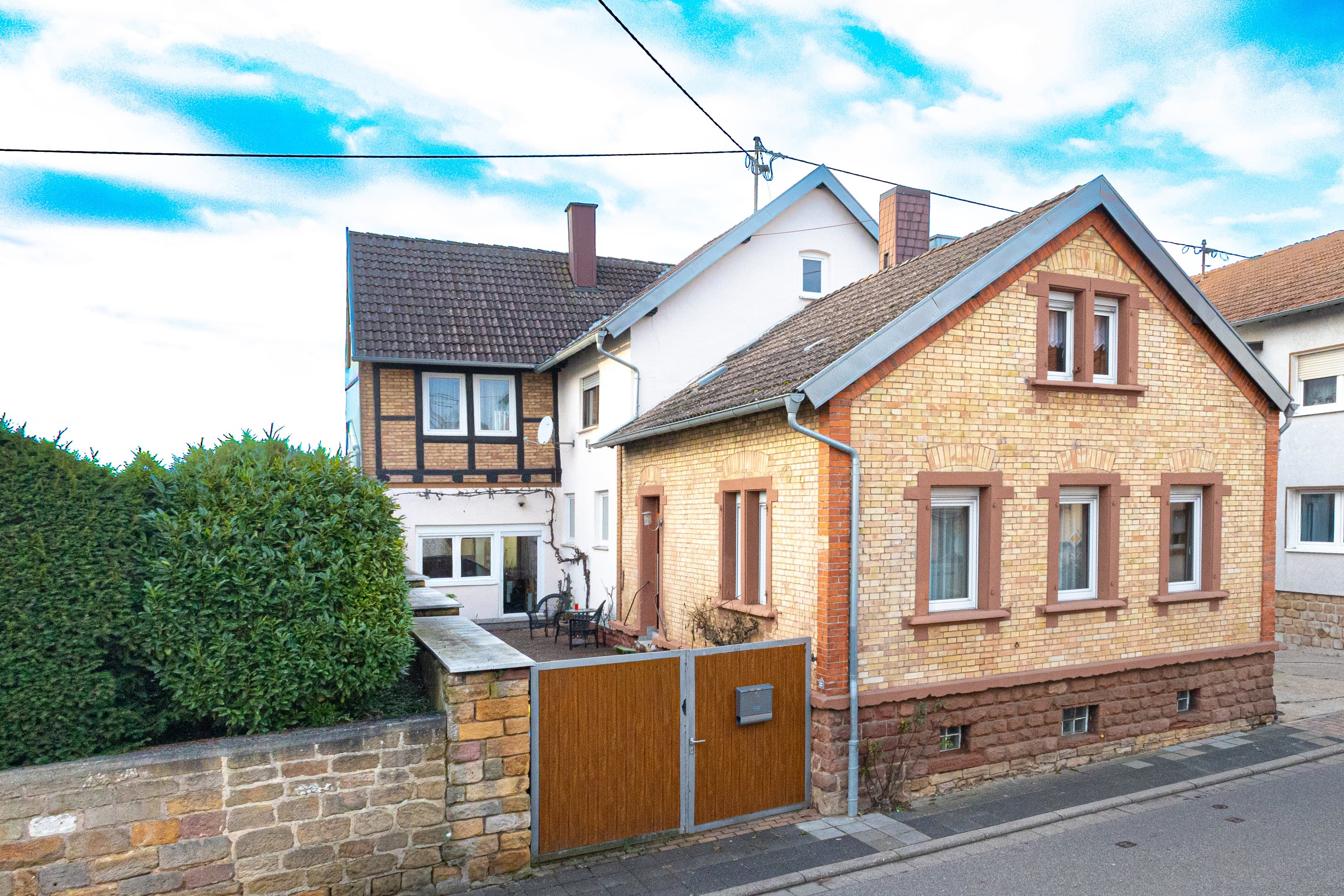 **NEUER PREIS** Charmantes Familienhaus mit großem Potenzial & idyllischem Garten!