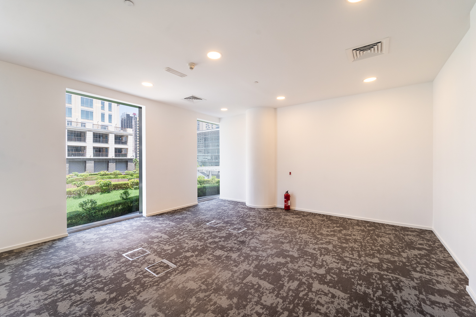 Vacant I Fitted I Convenient Location | Available