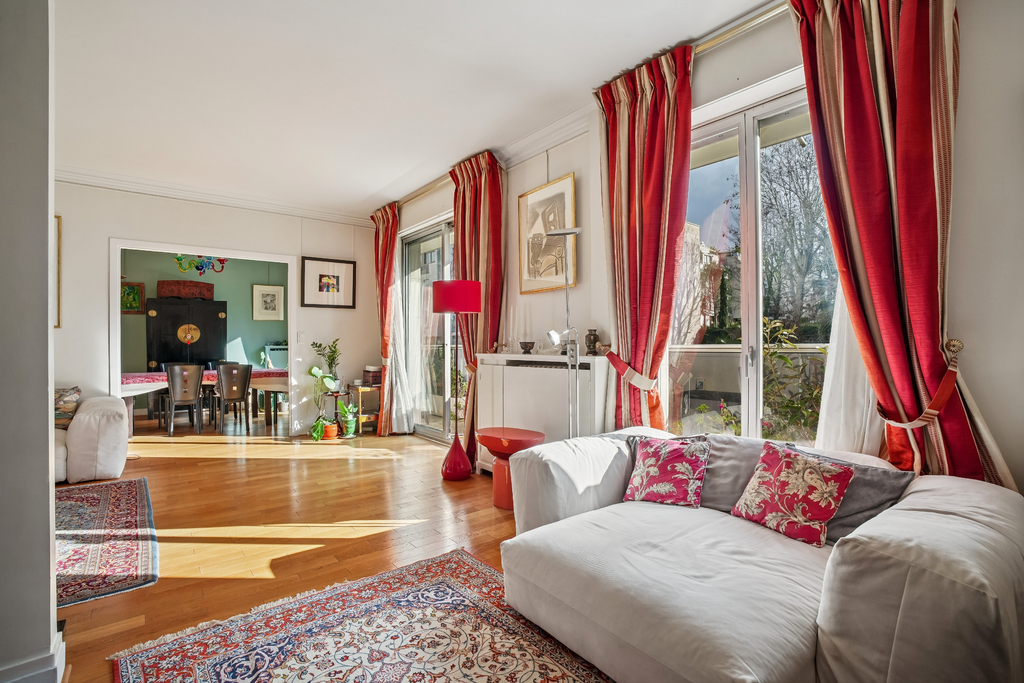 Neuilly - Saint-James - 132m² family apartment with unobstructed view