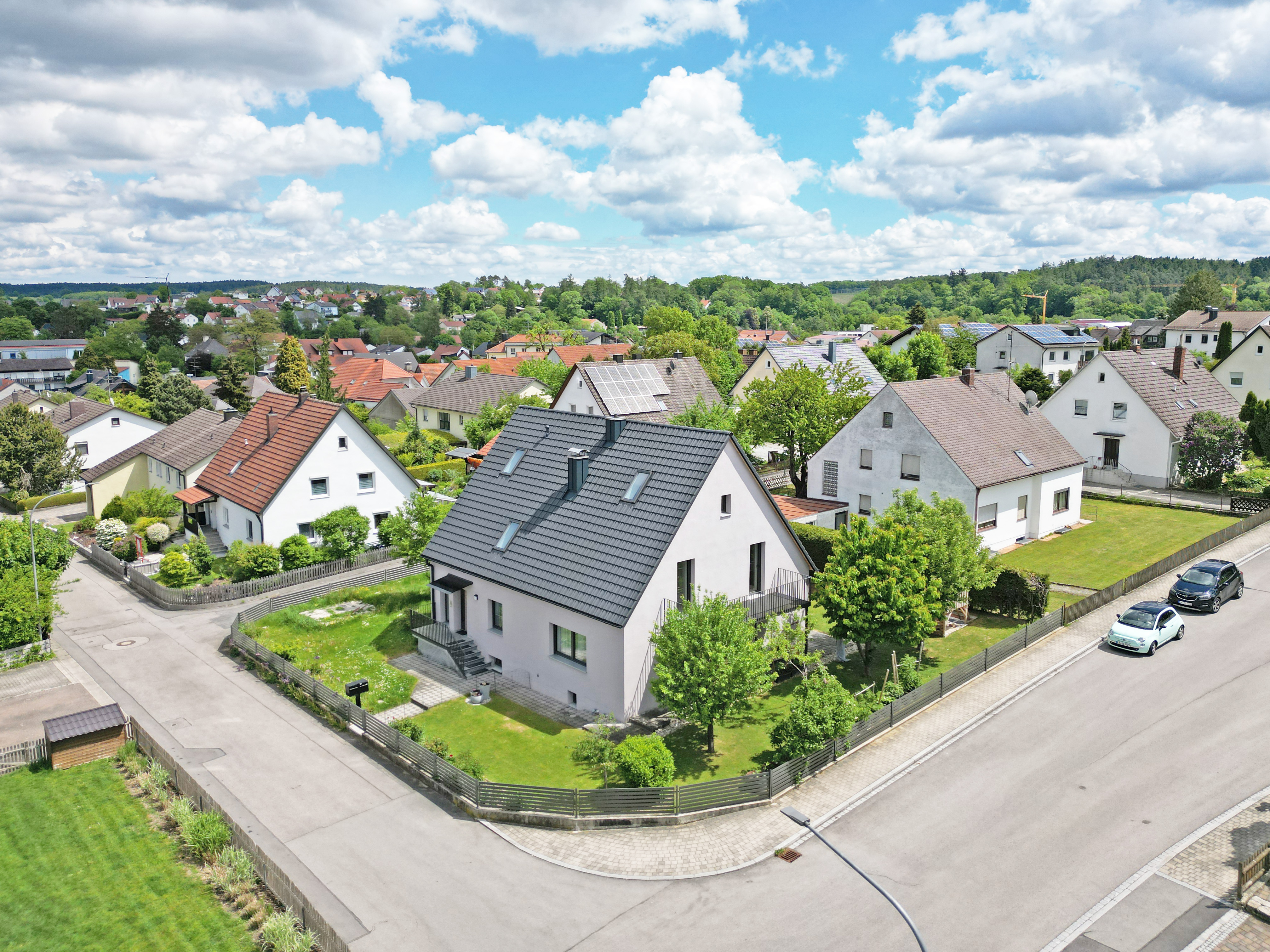 Attraktives Zweifamilienhaus – ideal als Kapitalanlage oder zur eigenen Nutzung!