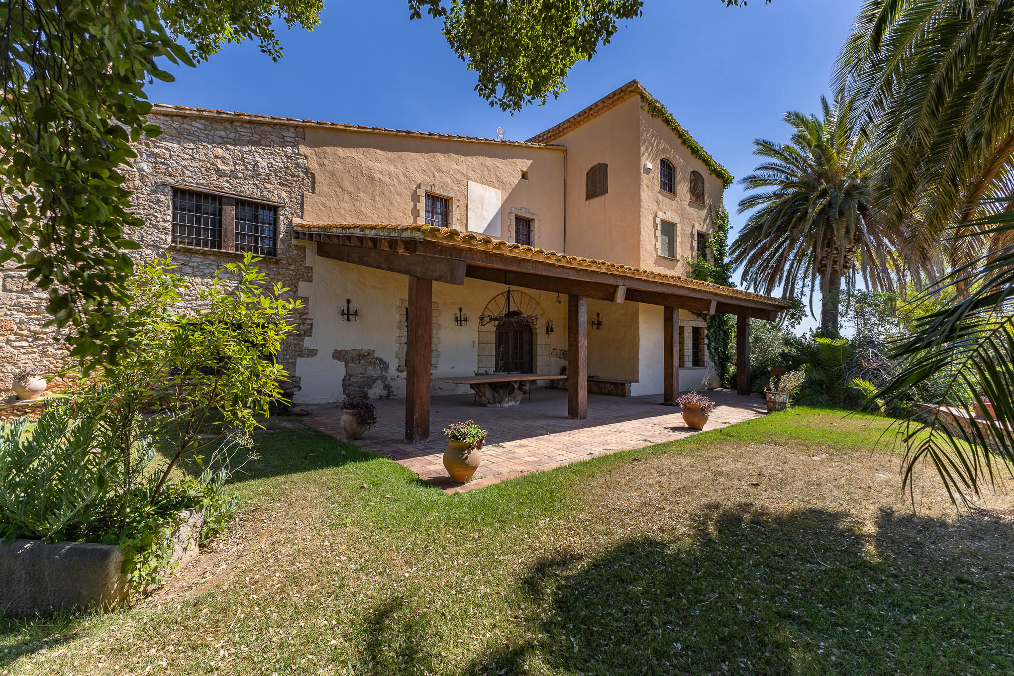 Historic farmhouse with 83 hectares of land in La Bisbal del Penedès