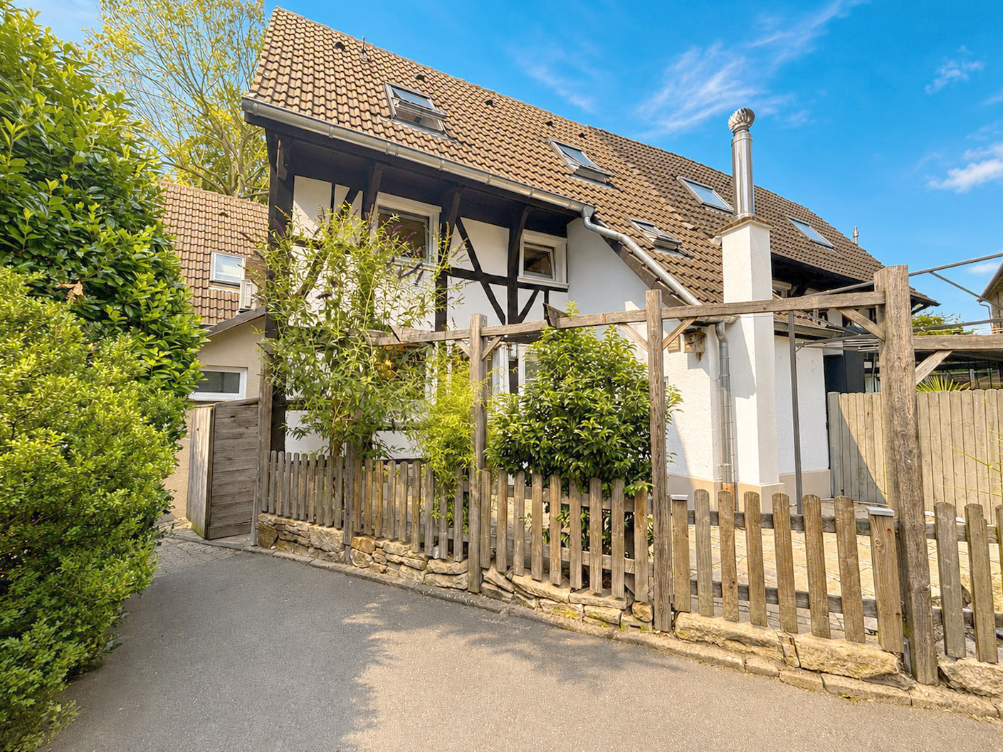 Saniertes Fachwerkhaus mit modernem Wohnkomfort