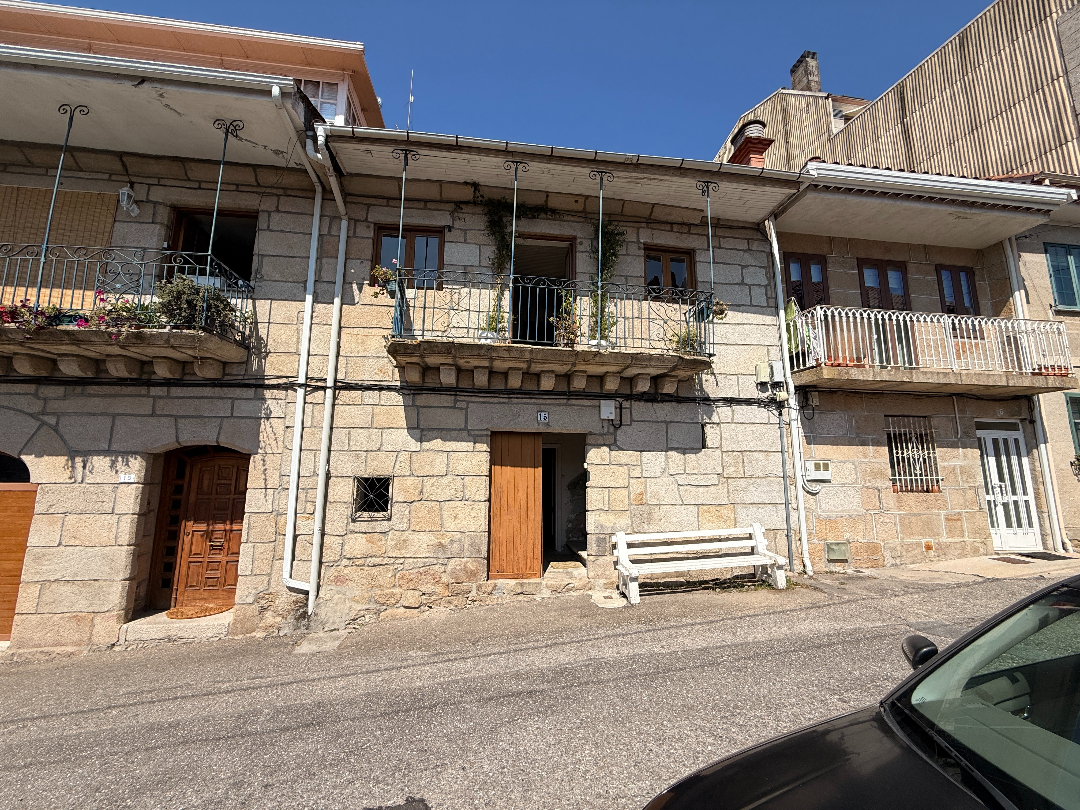 Casa de piedra para reforma integral en Redondela