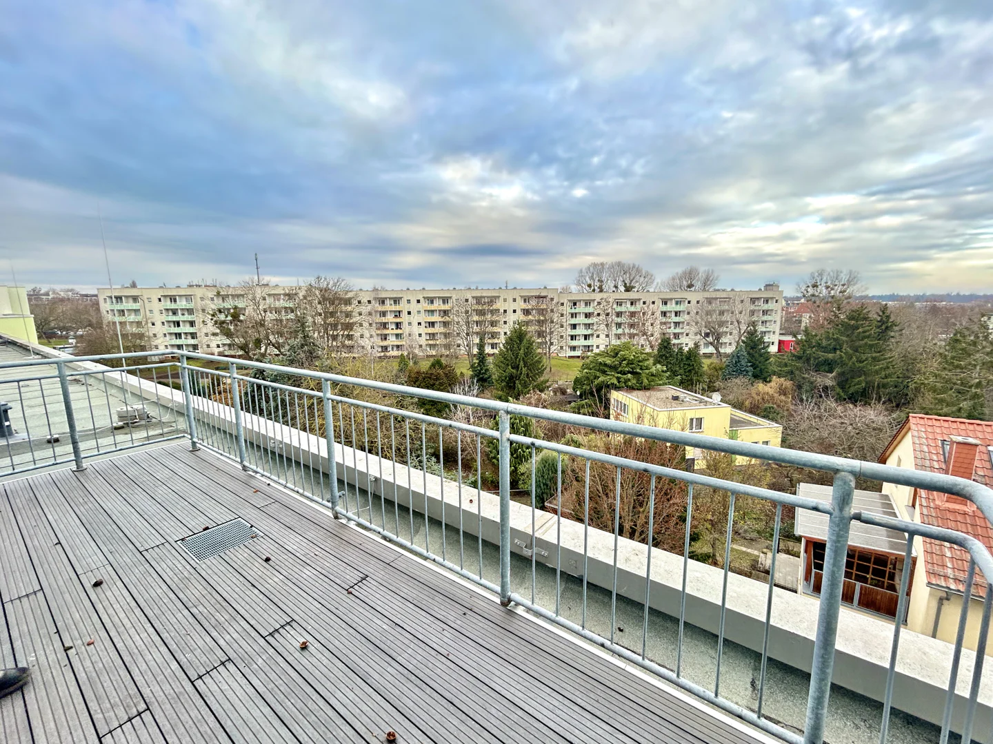 Helle 2-Zimmerwohnung mit Einbauküche - Photo 4