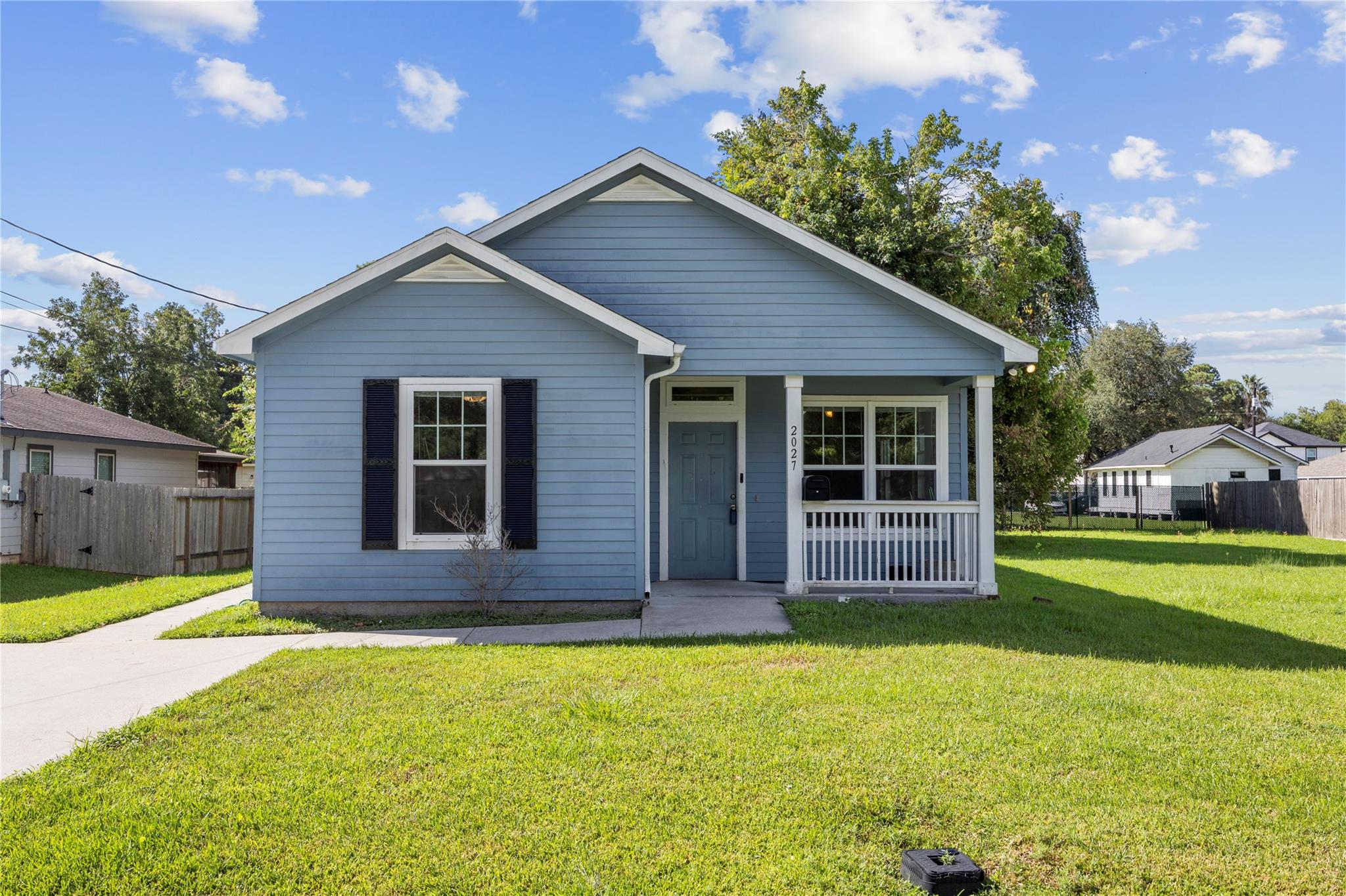 La Marque Home with Endless Possibilities