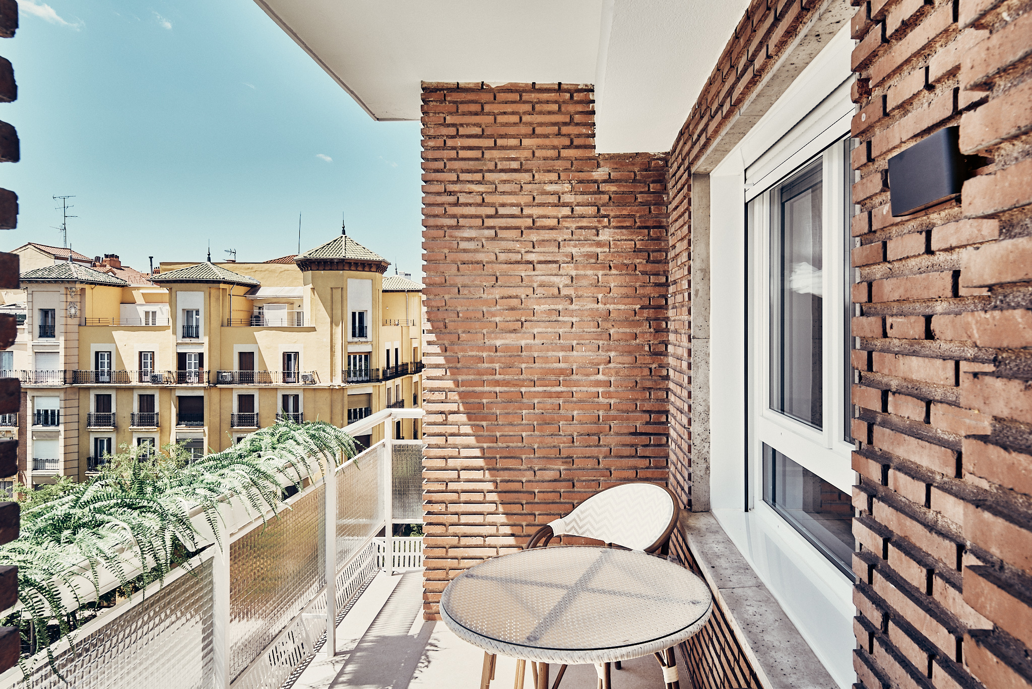 Brand-new apartment with terrace in Goya.