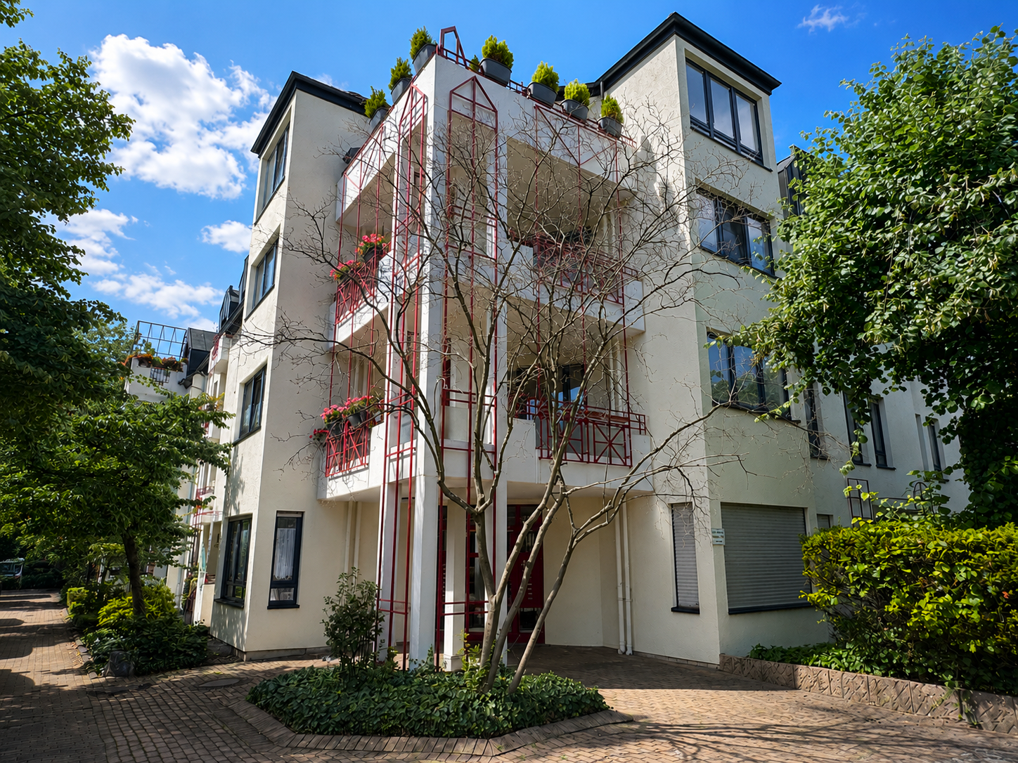 Citynah & barrierearm: Helle 2-Zimmer-Wohnung mit Balkon und Aufzug