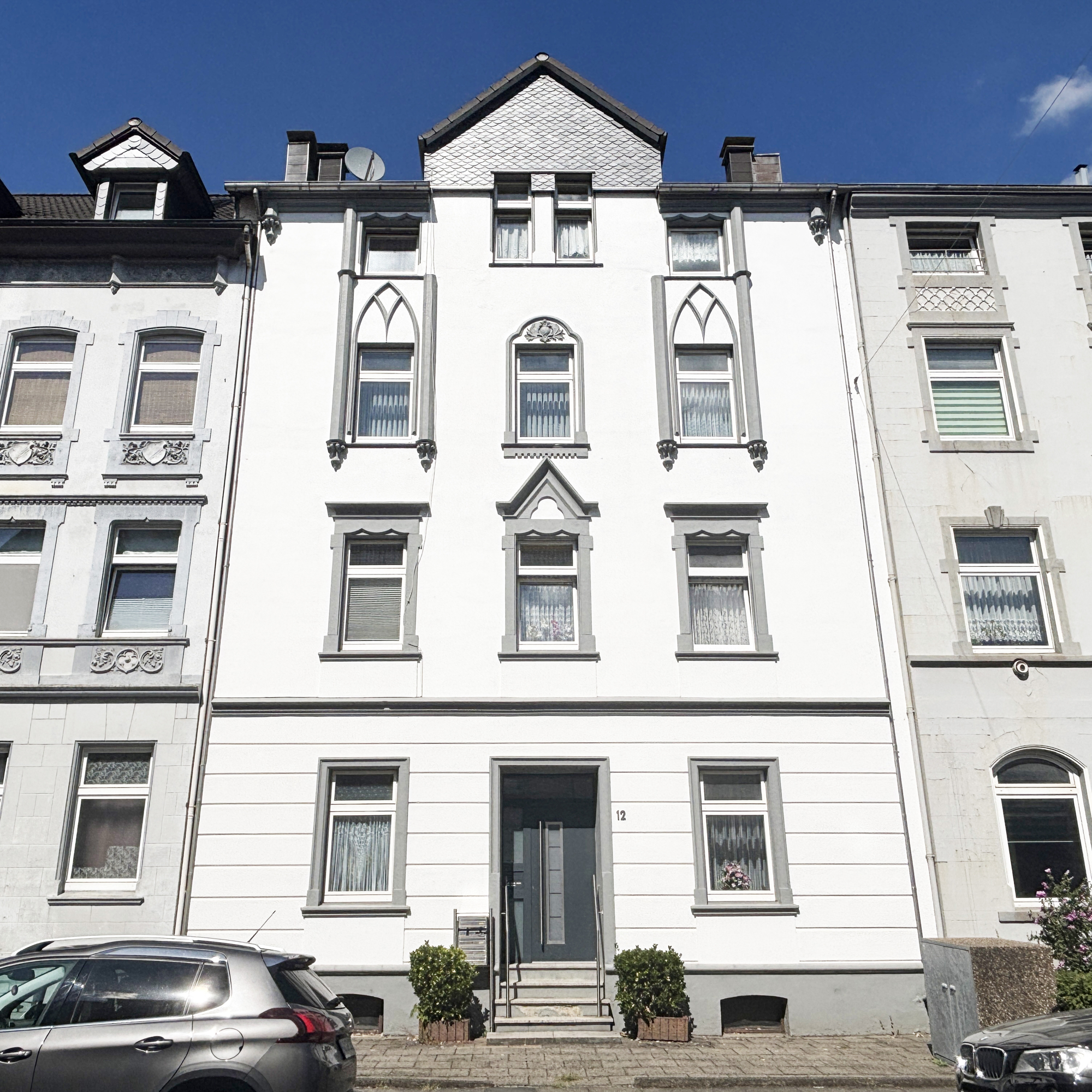 Mehrfamilienhaus