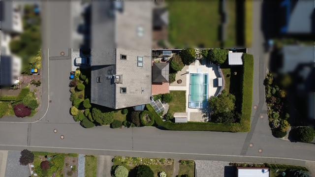 Doppelhaushälfte mit Pool, Sauna und grünem Ausblick in Heinsdorfergrund - Perfekt für Naturliebhaber und Ruhesuchende!