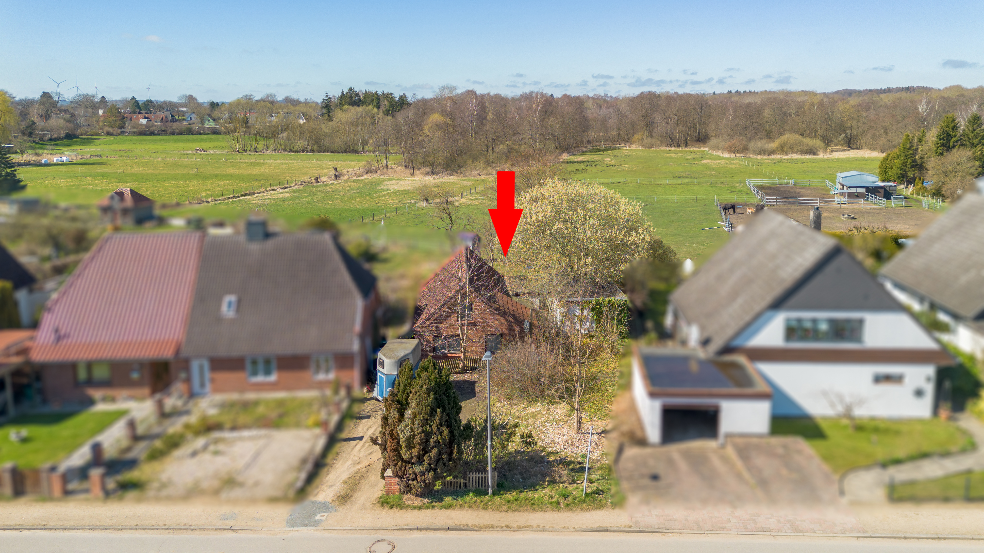 Gestaltungsfreiheit pur - Grundstück mit entkerntem Altbestand in Idyllischer Lage
