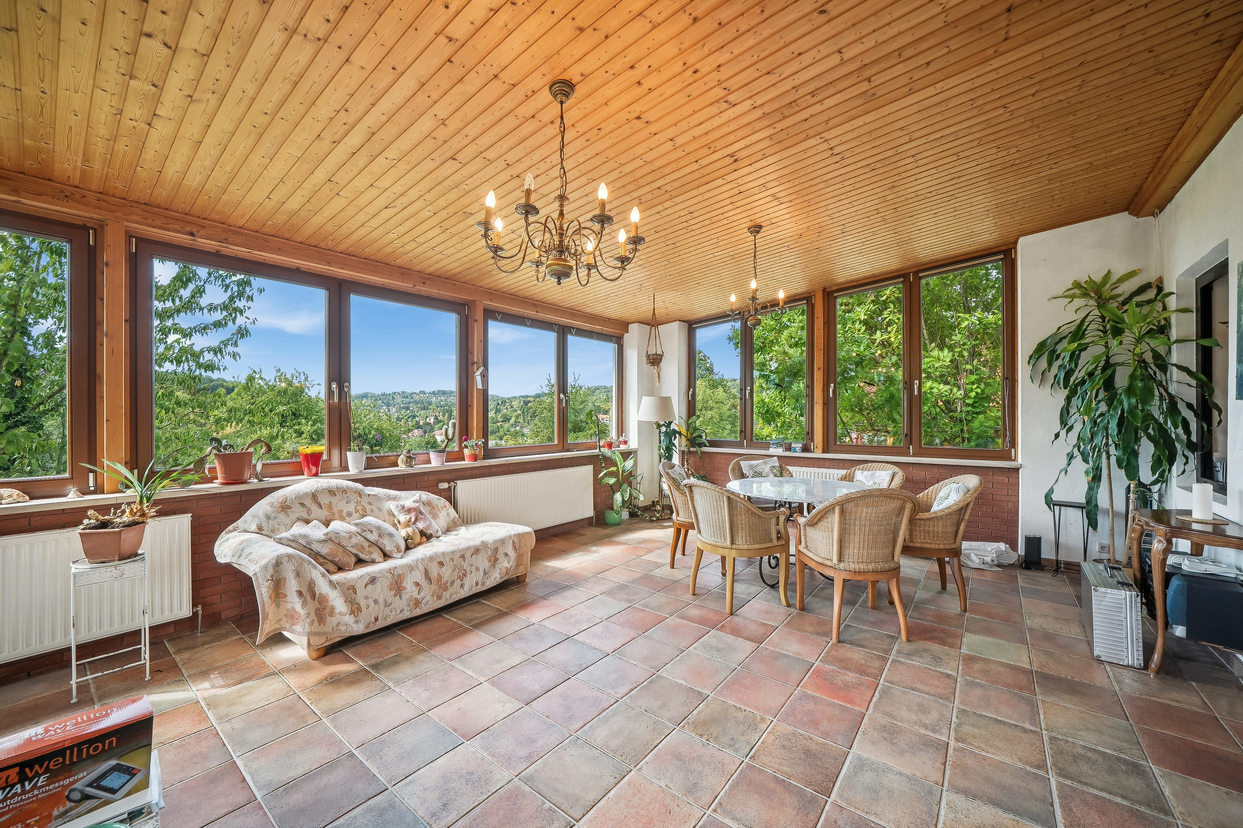 Charming house with impressive views of greenery and a garden with mature trees