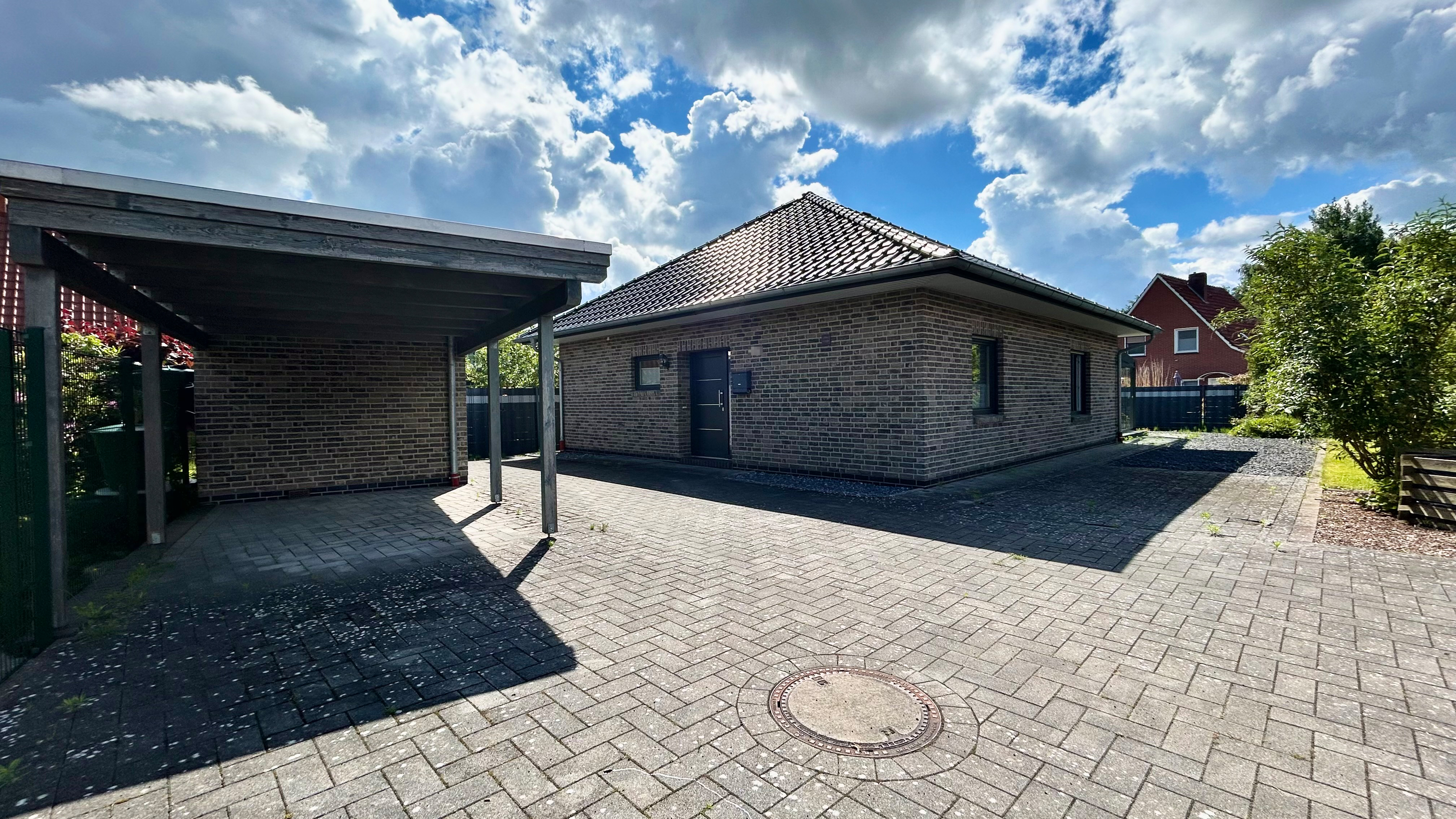 Bezugsfertiger und ebenerdiger Bungalow auf ruhigem Hintergrundstück in Apen!