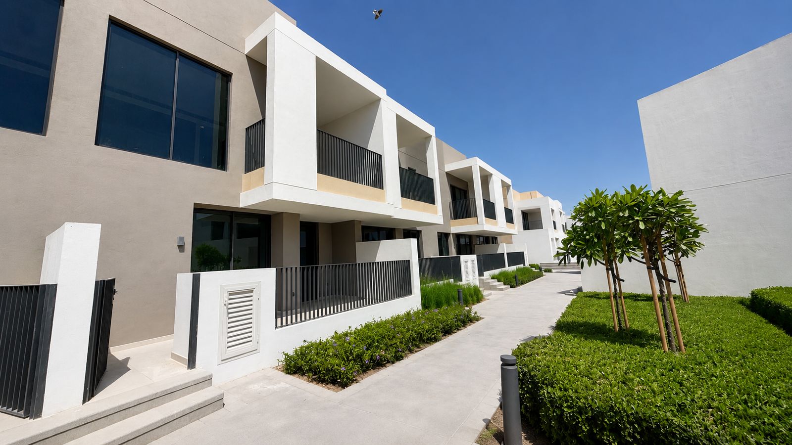 Vacant |  Minimalist | Brand New Townhouse