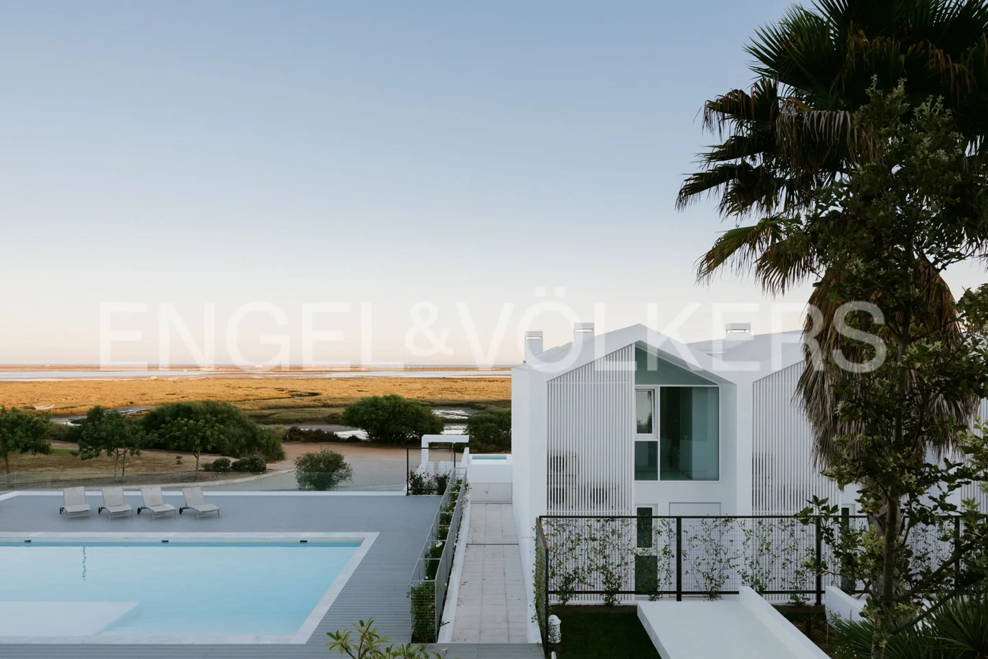 Design houses with Sea View in Fuseta