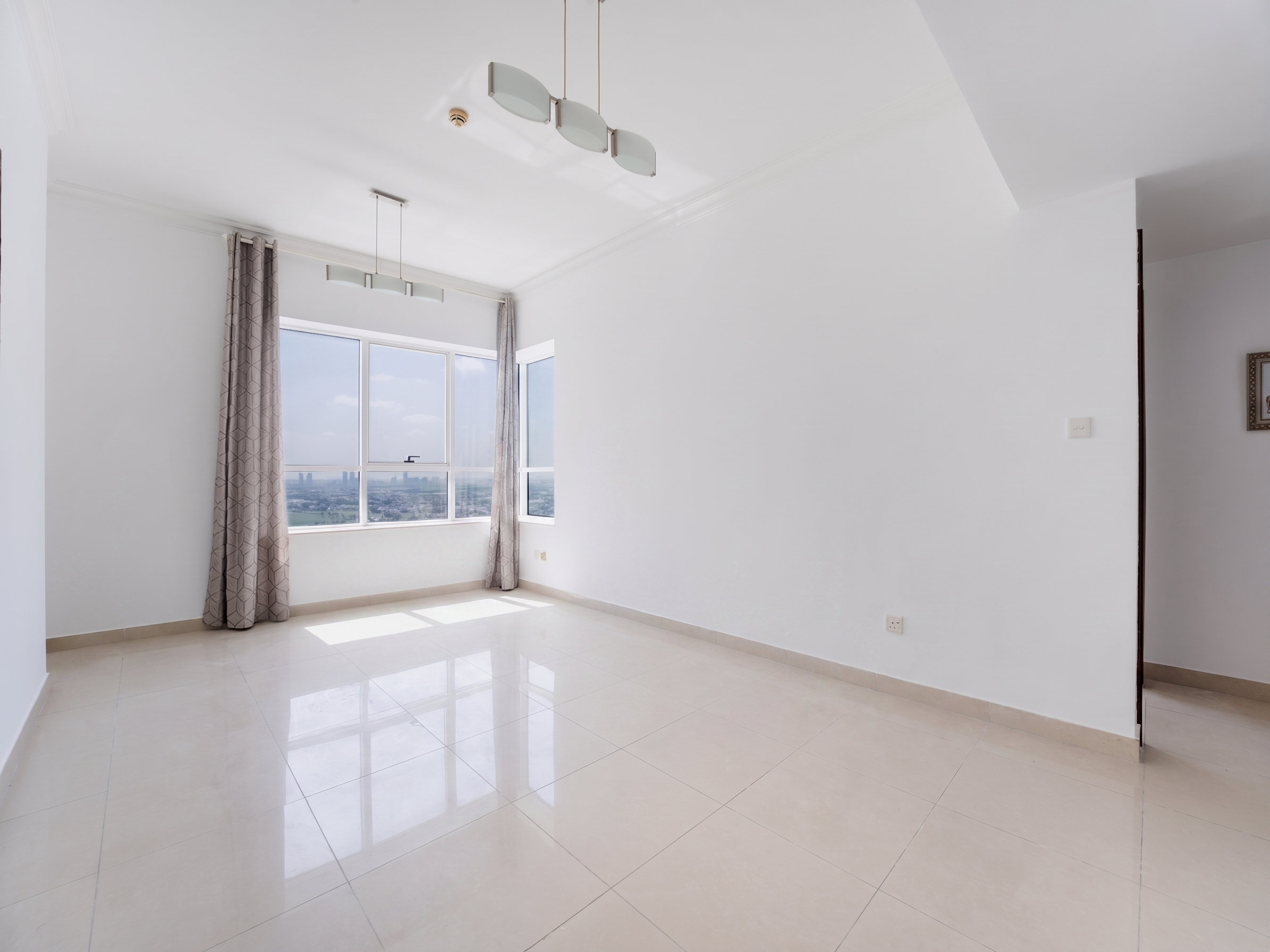 Well-Maintained |  Modern Layout | Meadows View