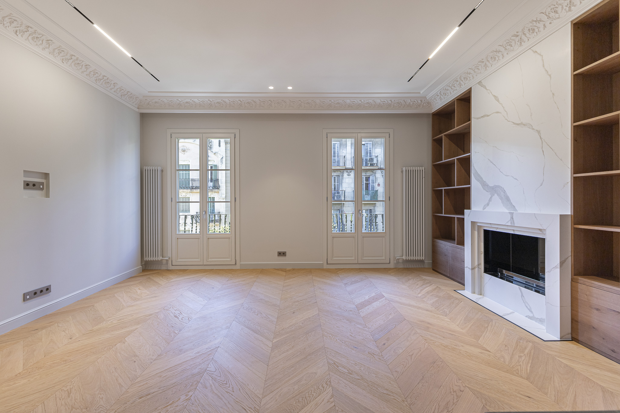 Elegant renovated apartment in an exceptional Modernist building