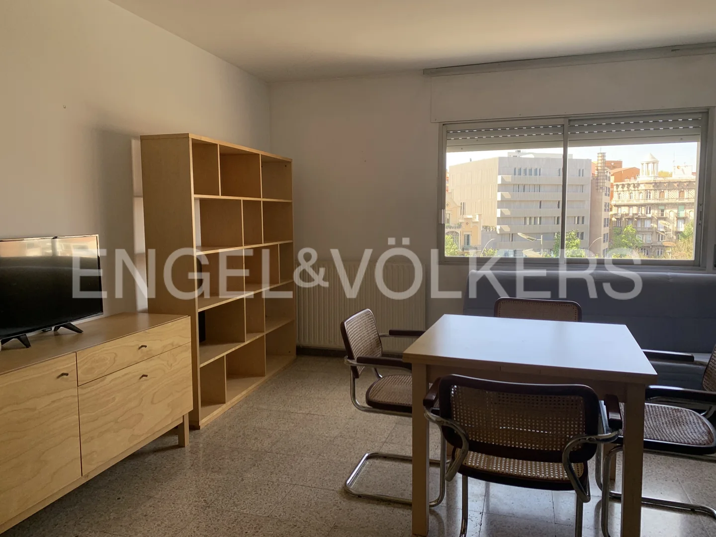 Large and bright apartment in the Barri Vell