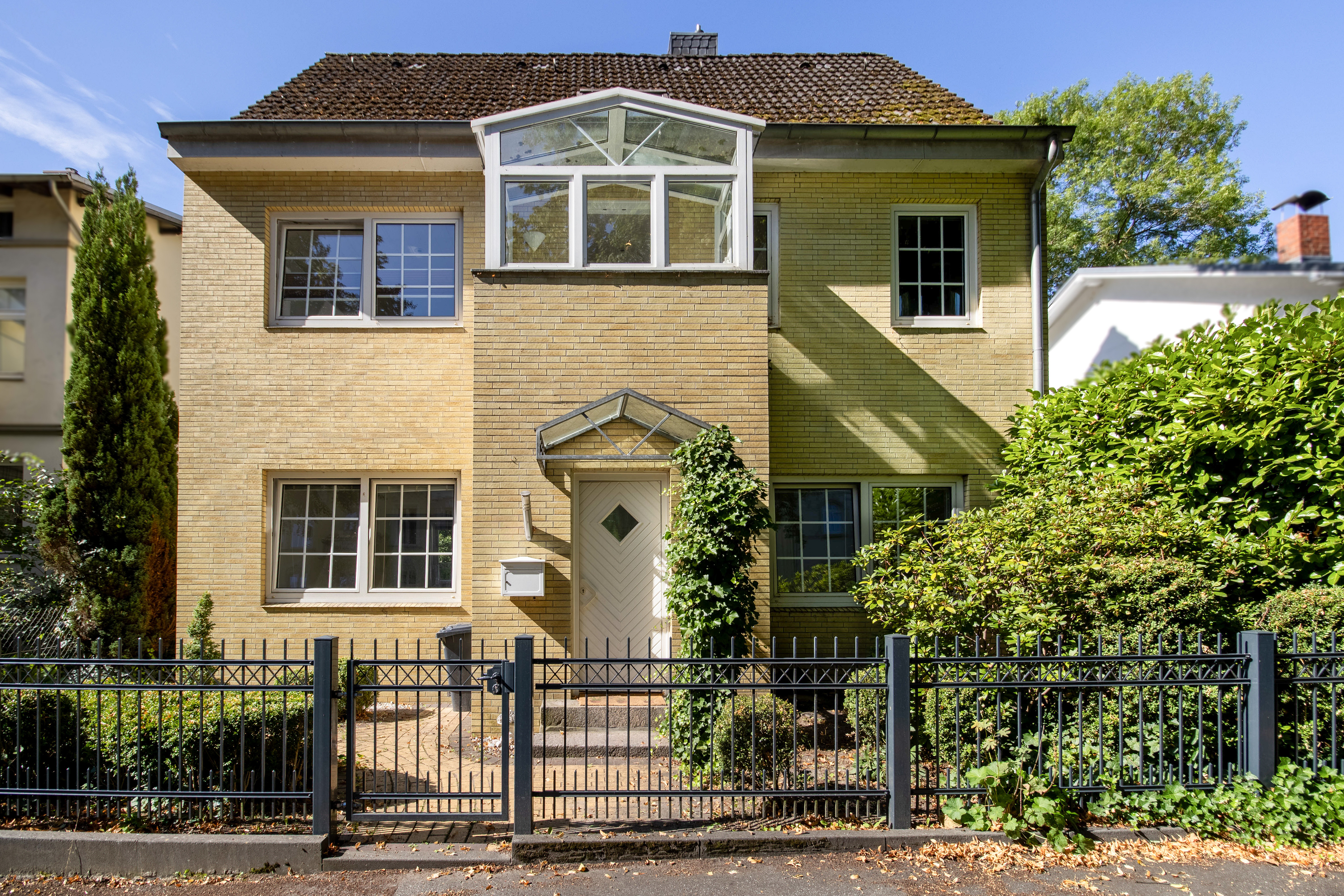 Seltene Gelegenheit in Stadtparknähe - charmantes EFH mit parkähnlichem Garten