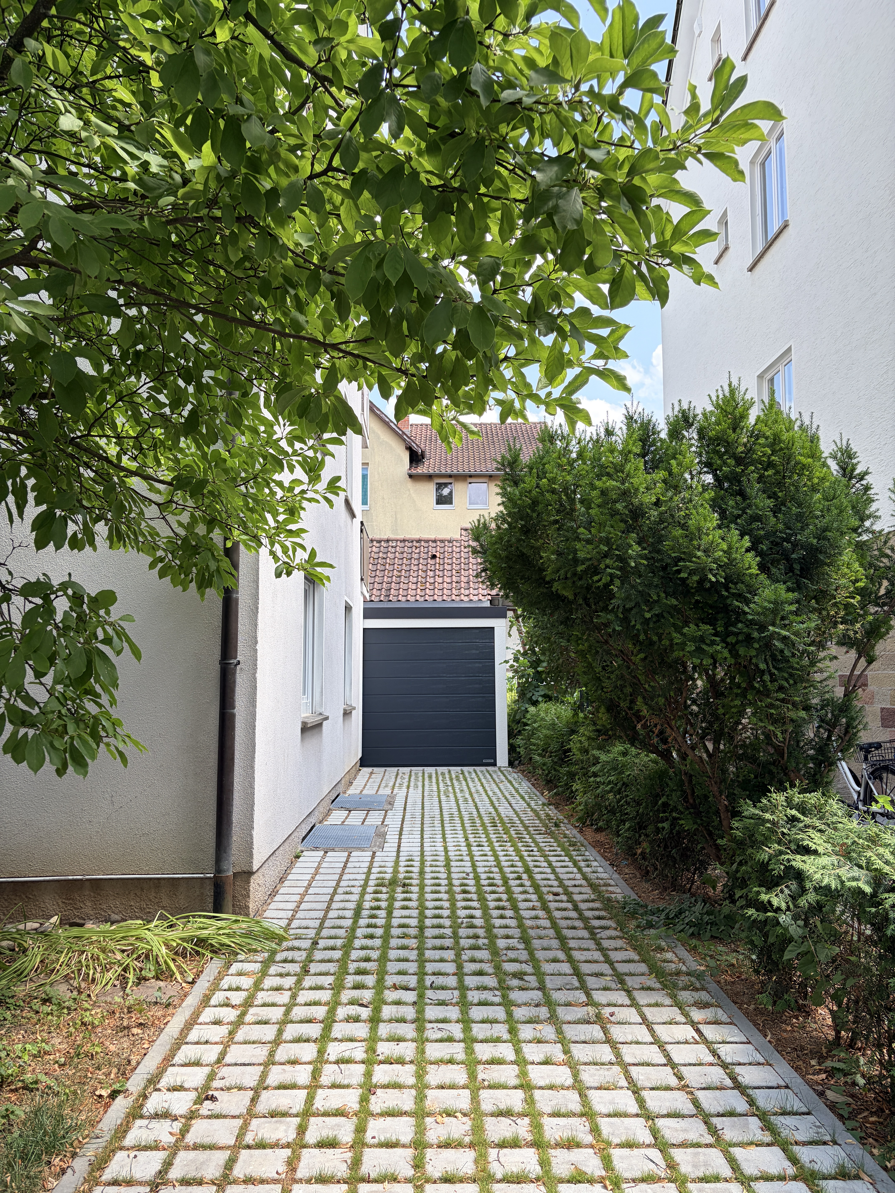 3-Zimmer-Erdgeschosswohnung mit Garage – saniert, zentral, sofort beziehbar