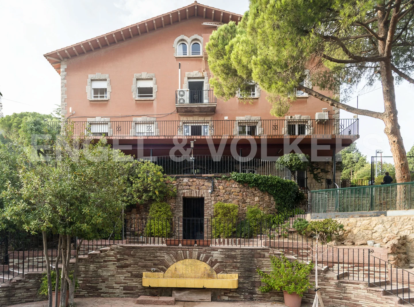 Stunning independent house in Pedralbes