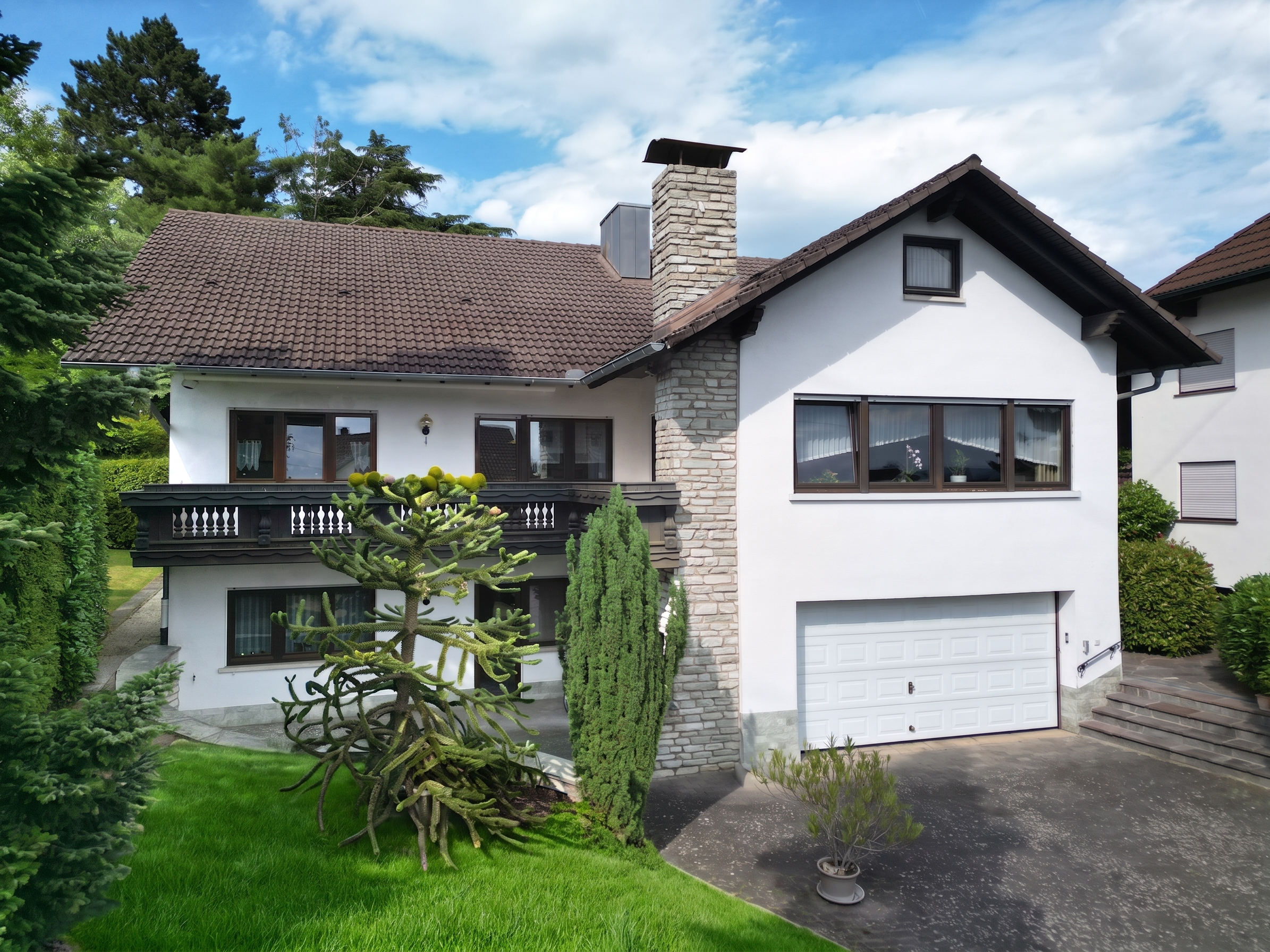 Exklusives Familiendomizil mit Pool & ELW in TOP-Lage!