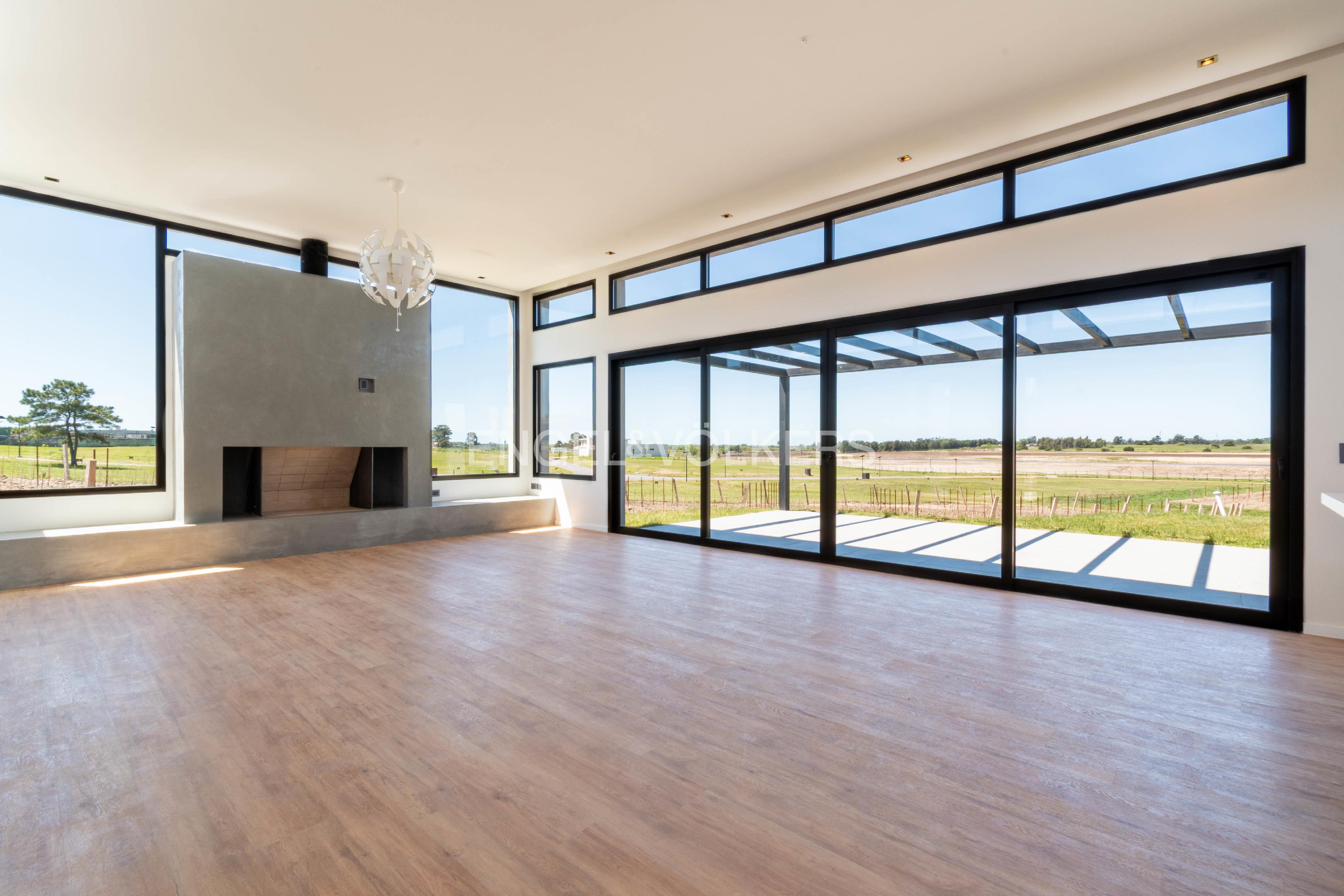 Moderna casa de una planta en CAVAS de LA TAHONA